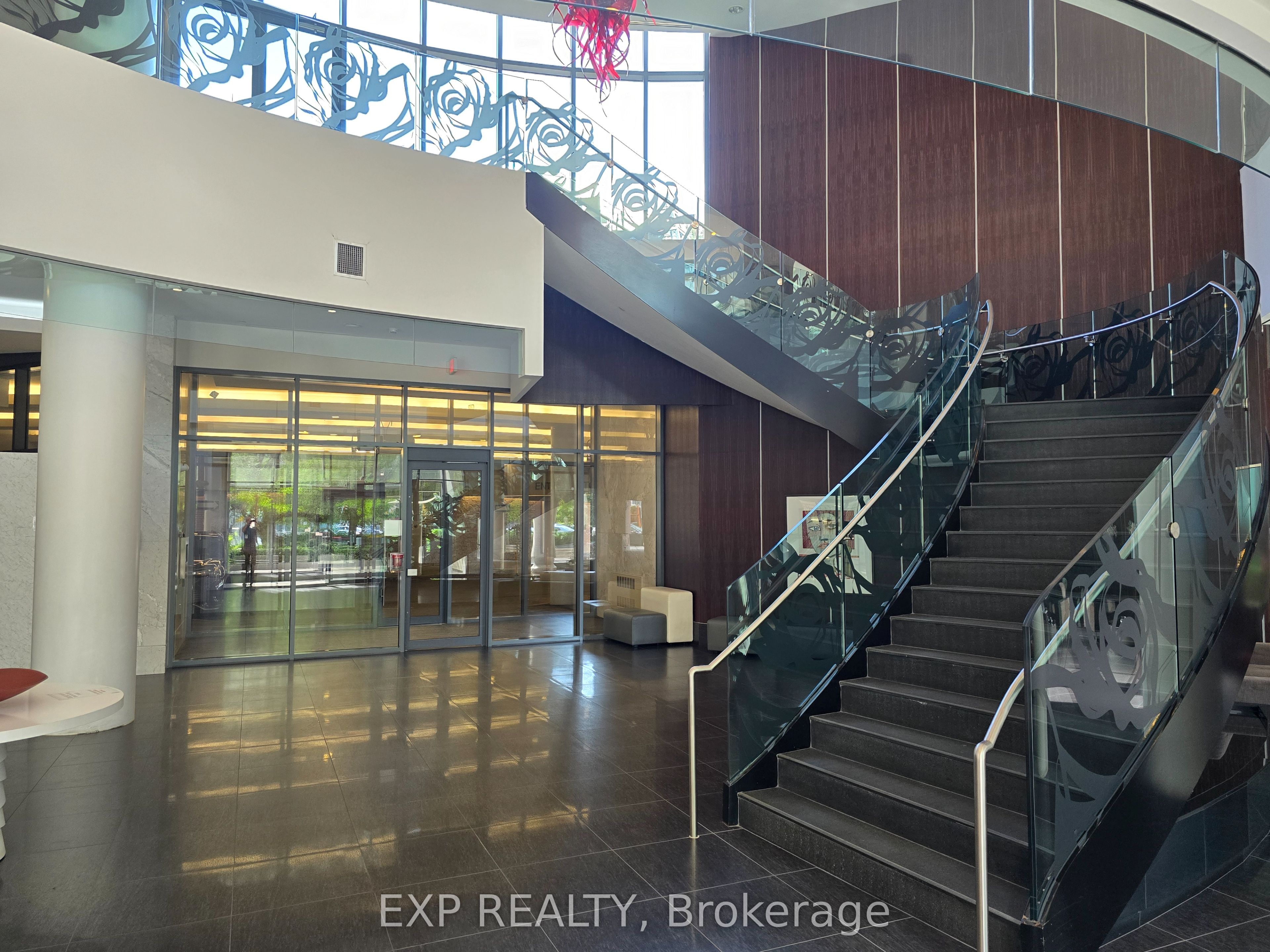 5168 Yonge Street 3715, Toronto, ON M2N 0G1 photo 3