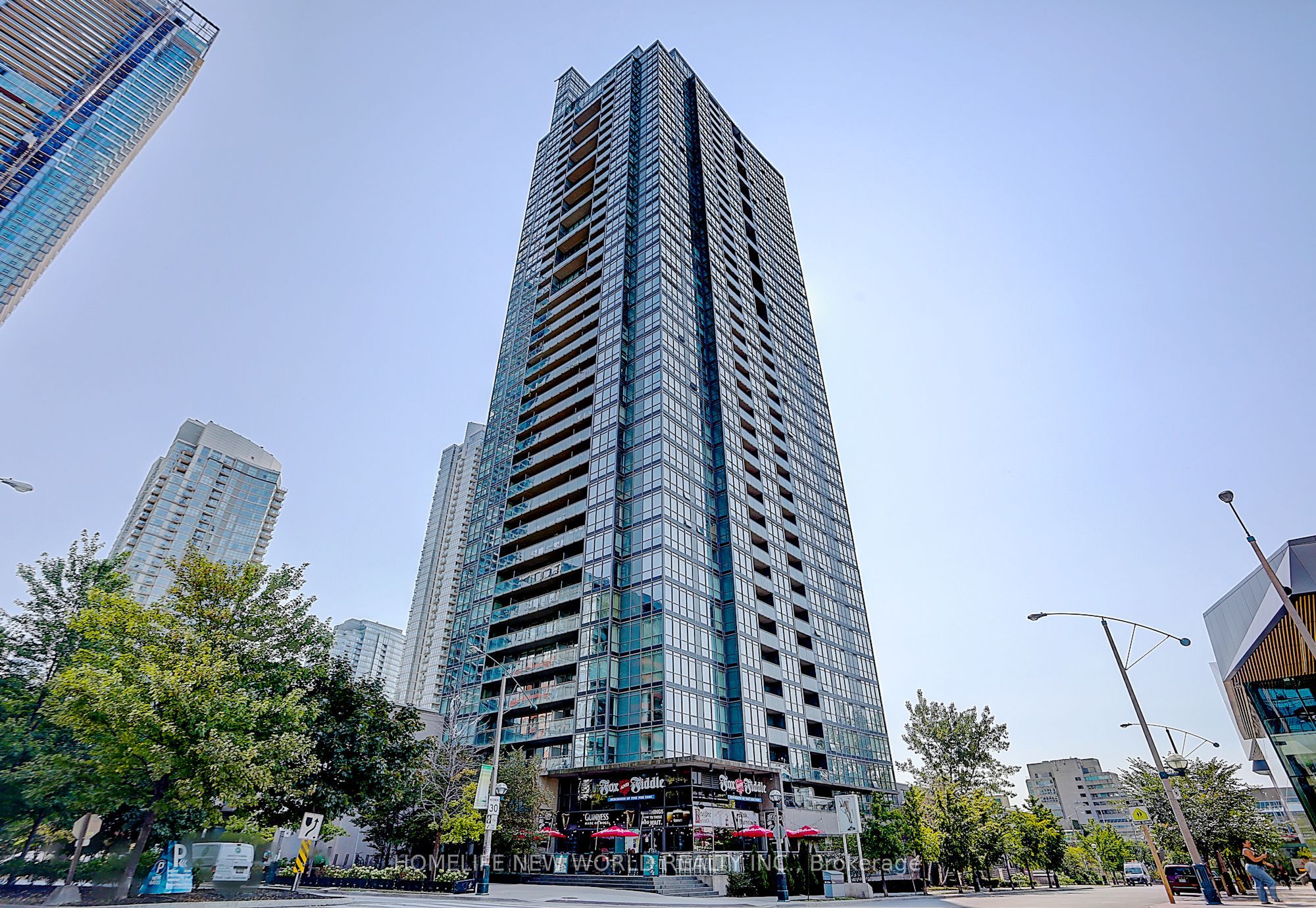 15 Fort York Boulevard 307, Toronto, ON M5V 3Y4