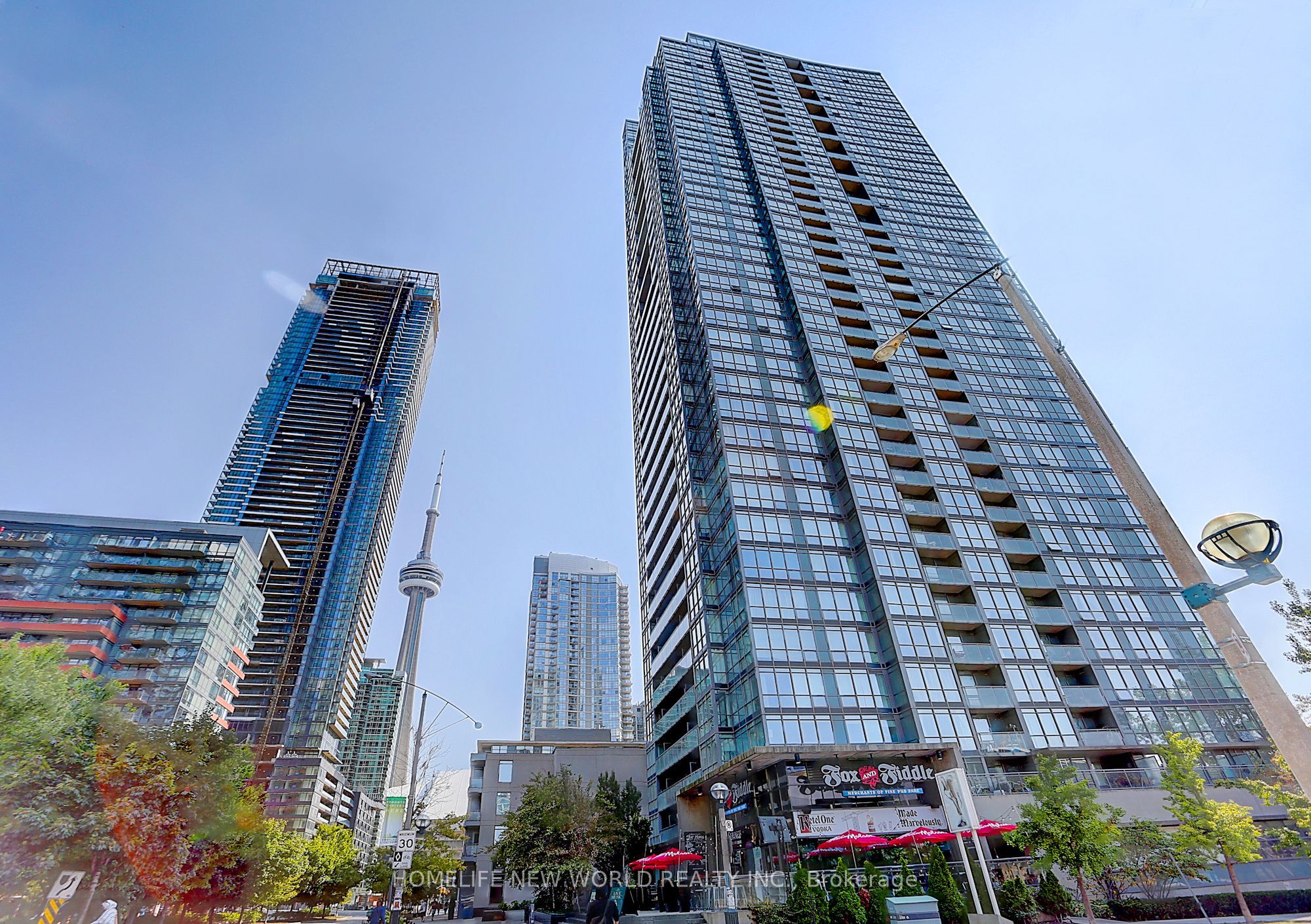 15 Fort York Boulevard 307, Toronto, ON M5V 3Y4 photo 4