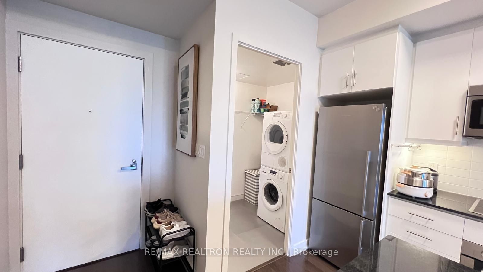 1 The Esplanade Drive 2107, Toronto, ON M5E 0A8 photo 5