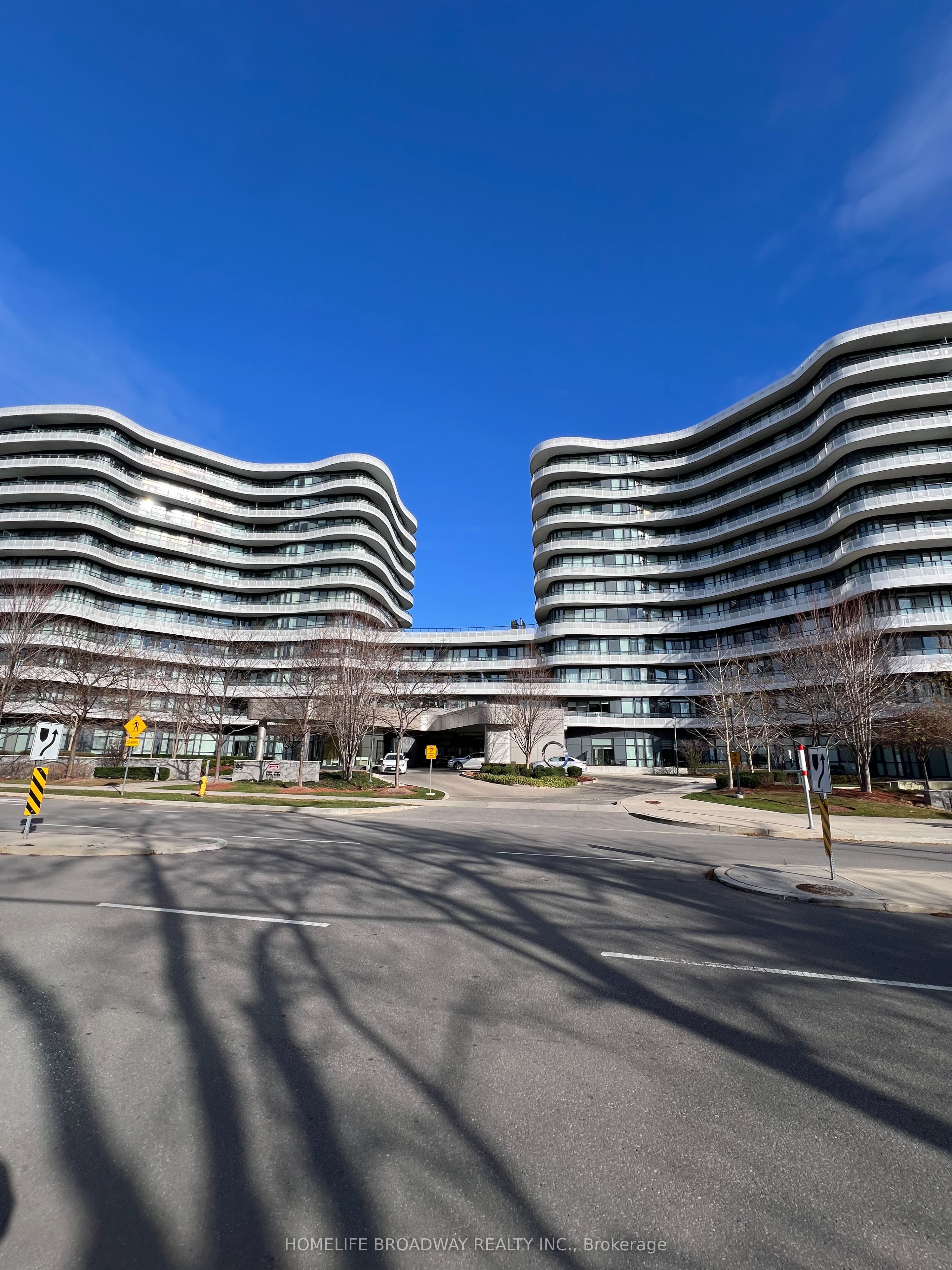 99 The Donway W 304, Toronto, ON M3C 0N8