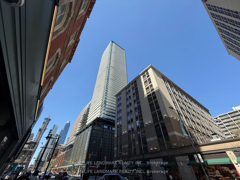 501 Yonge Street 2208, Toronto, ON M4Y 1Y4 photo 2