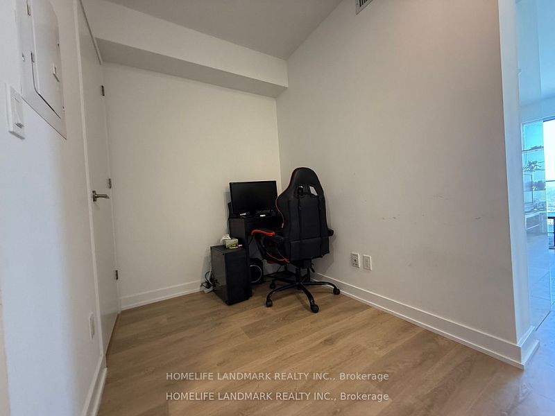 501 Yonge Street 2208, Toronto, ON M4Y 1Y4 photo 3