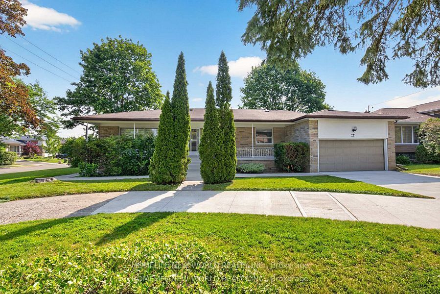 201 Goddard Street Lower, Toronto, ON M3H 5E7