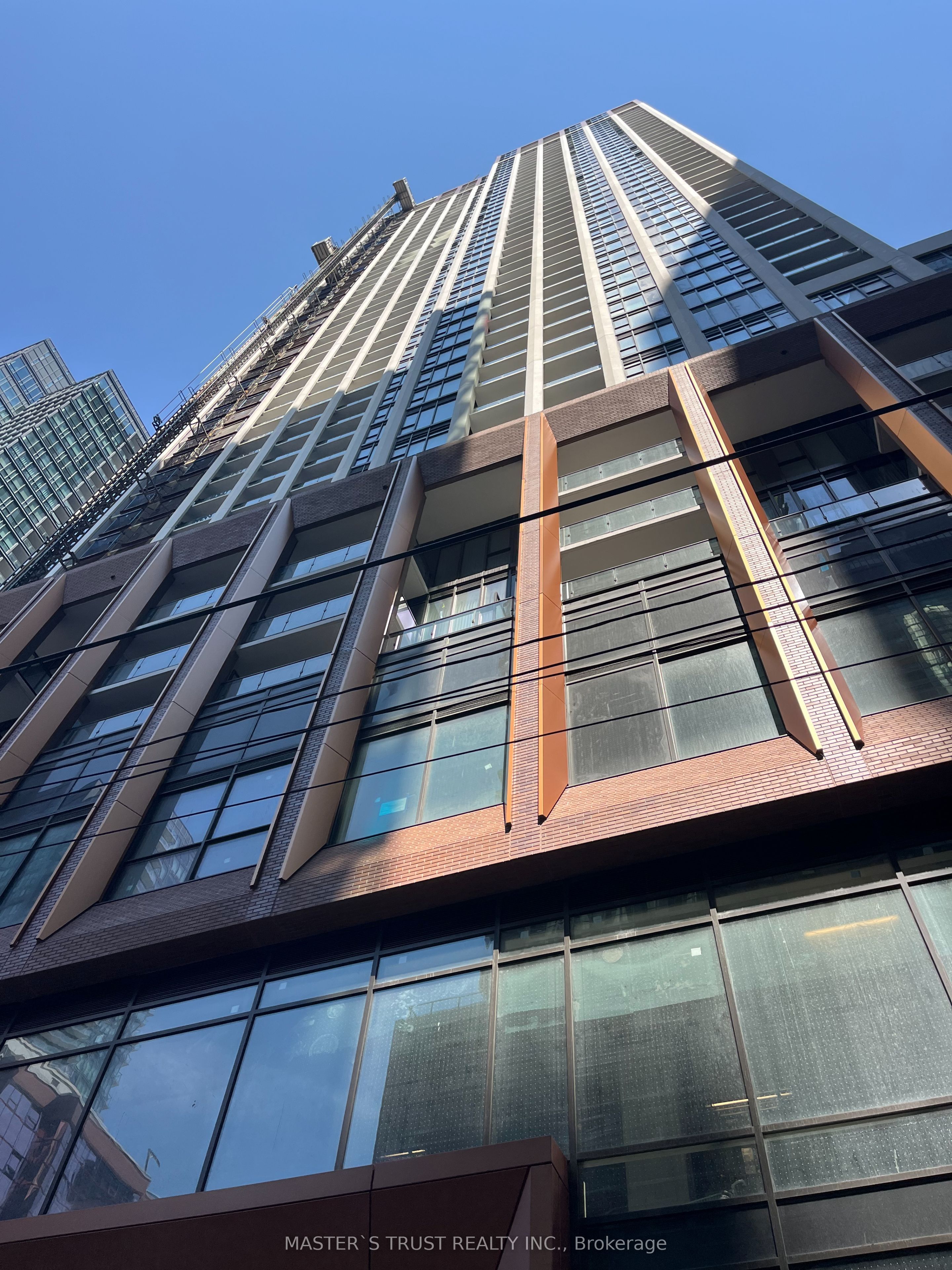 400 King Street W 1528, Toronto, ON M5V 1K2