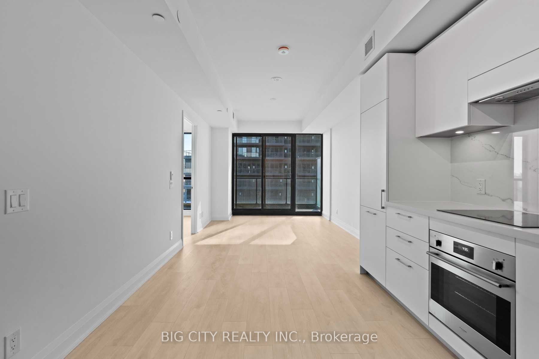 33 Frederick Todd Way 1008, Toronto, ON M4G 0C9 photo 5