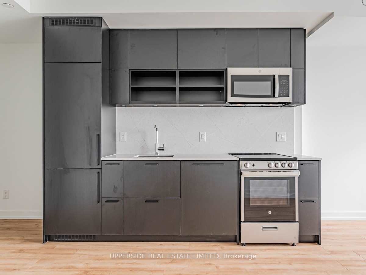 135 East Liberty Street 1613, Toronto, ON M6K 3K4 photo 3