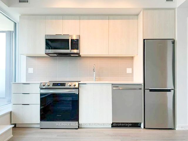50 Power Street 532, Toronto, ON M5A 0V3 photo 5
