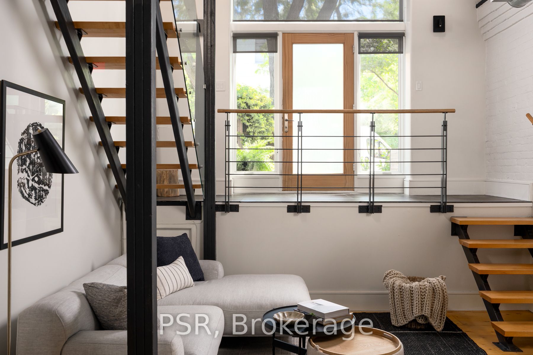 20 Brockton Avenue 8, Toronto, ON M6K 1S5 photo 3