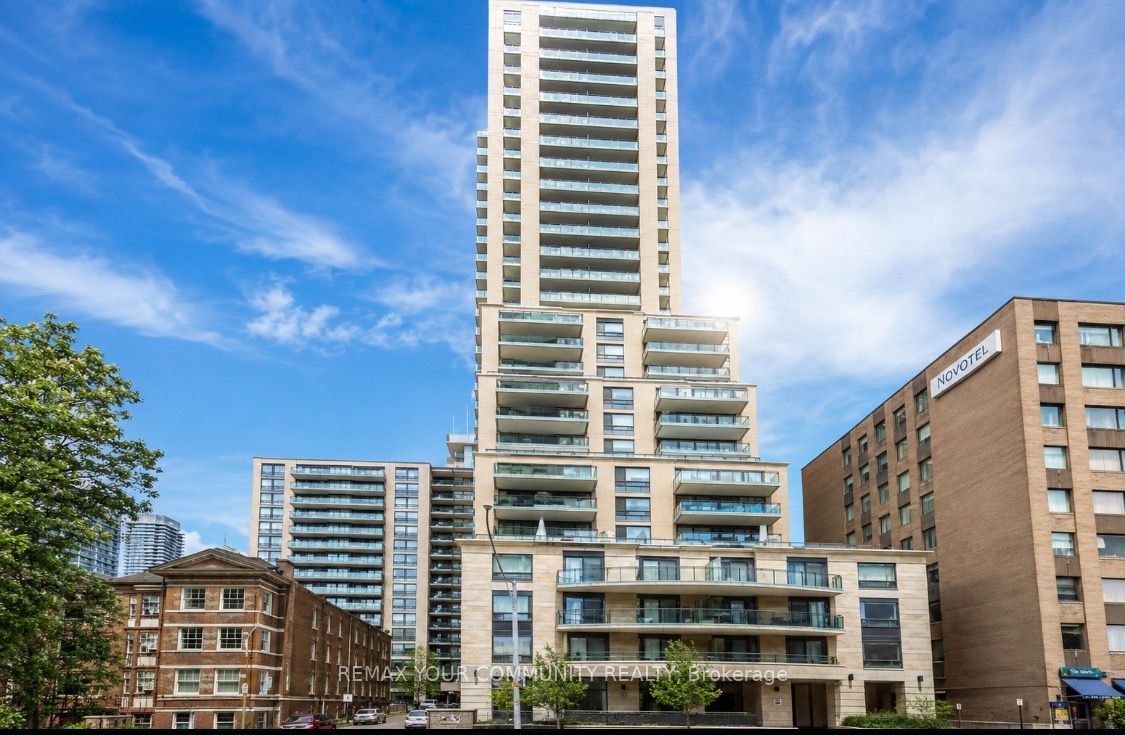 35 Hayden Street 819, Toronto, ON M4Y 3C3