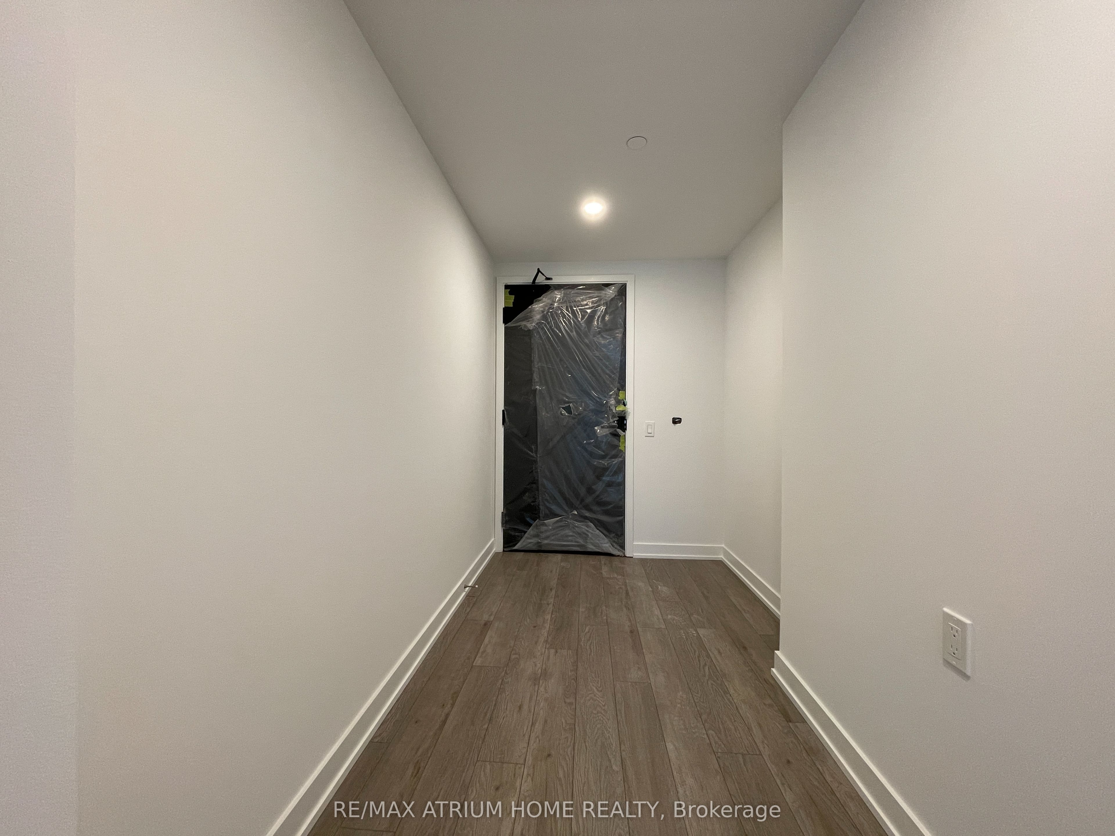 88 Queen Street E 1816, Toronto, ON M5C 1S1