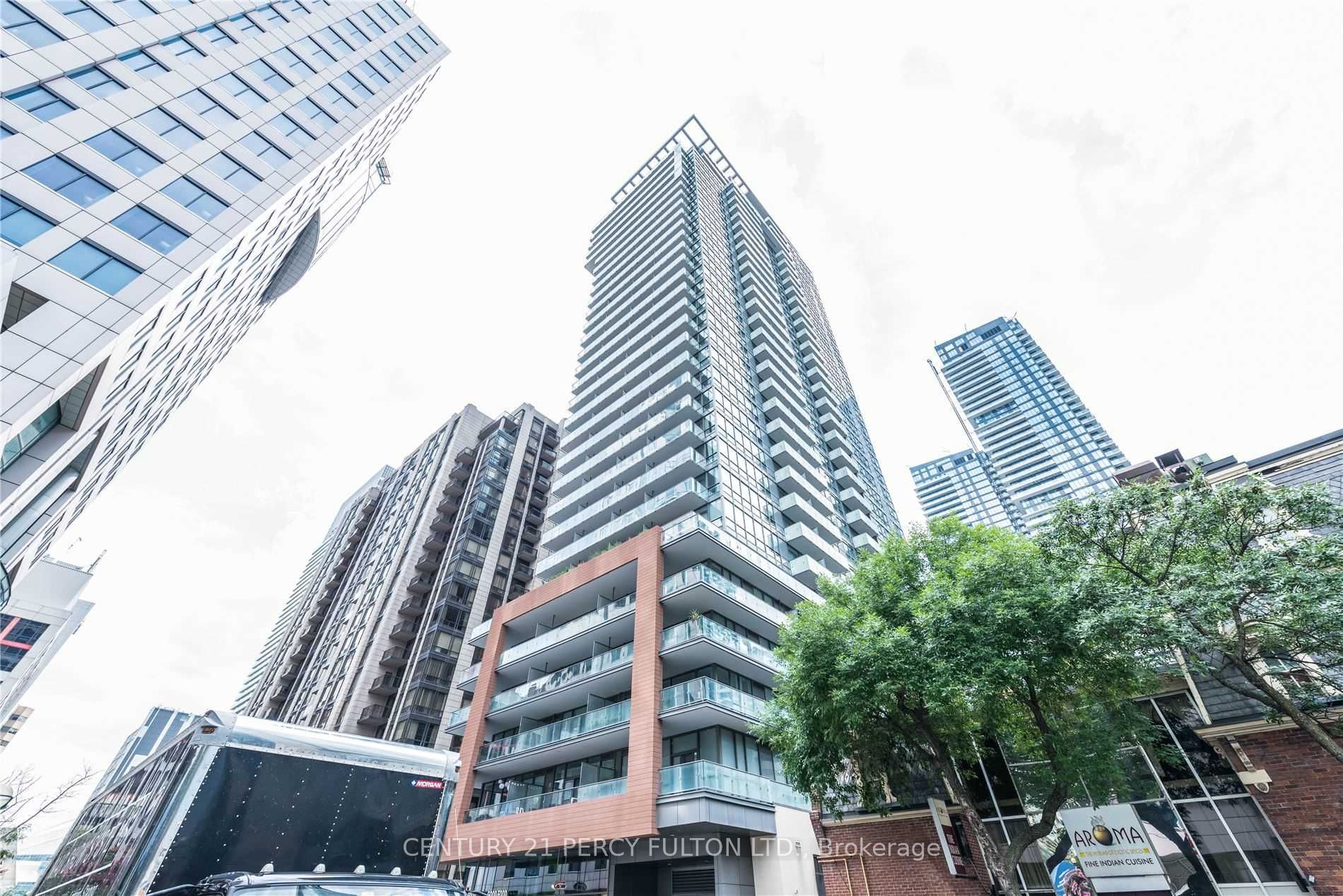 8 Mercer Street 904, Toronto, ON M5V 0C4