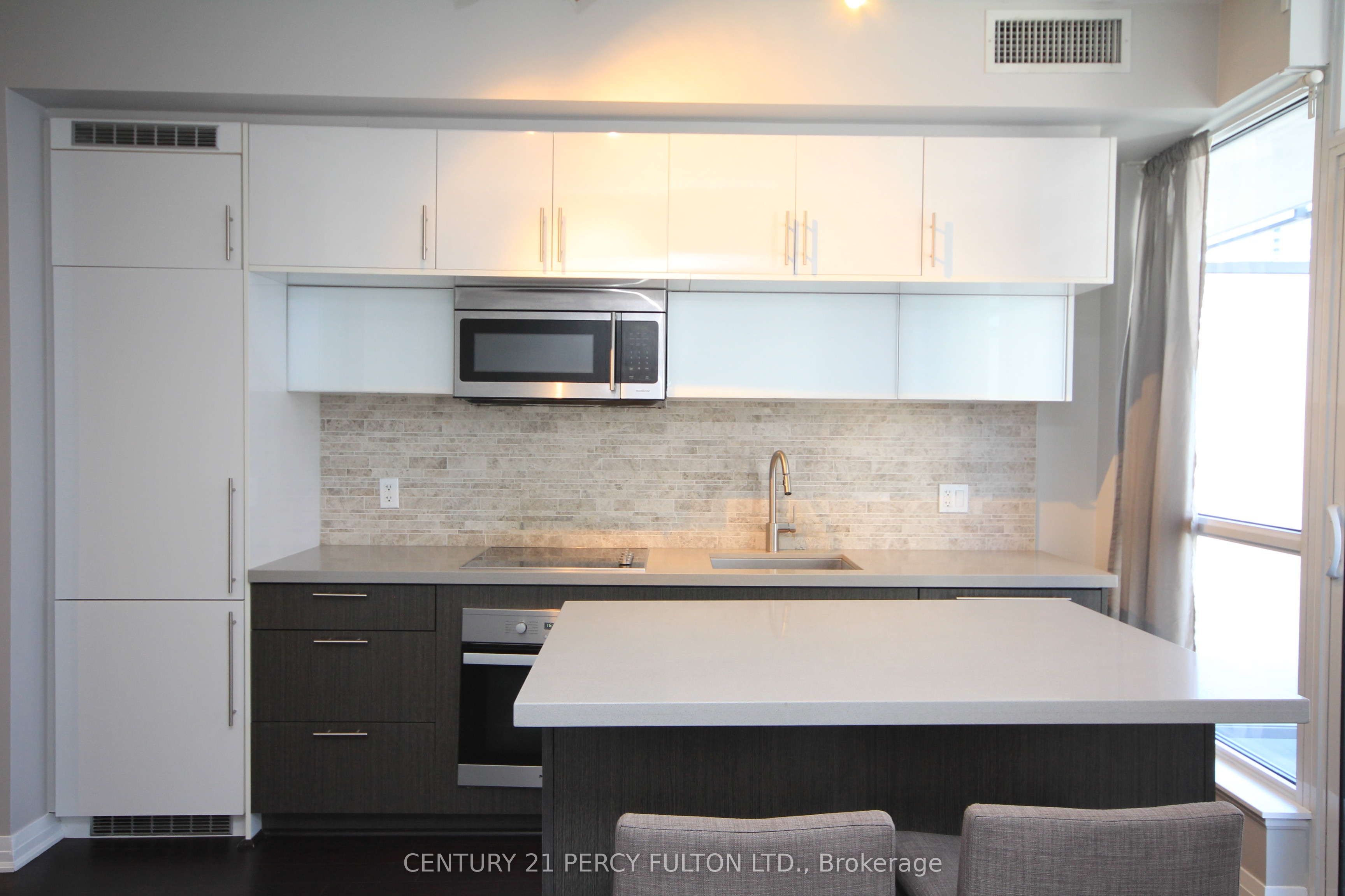8 Mercer Street 904, Toronto, ON M5V 0C4 photo 2