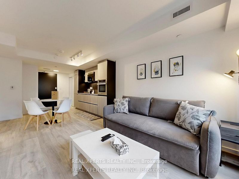 2 Augusta Avenue 404, Toronto, ON M5V 0T3 photo 5