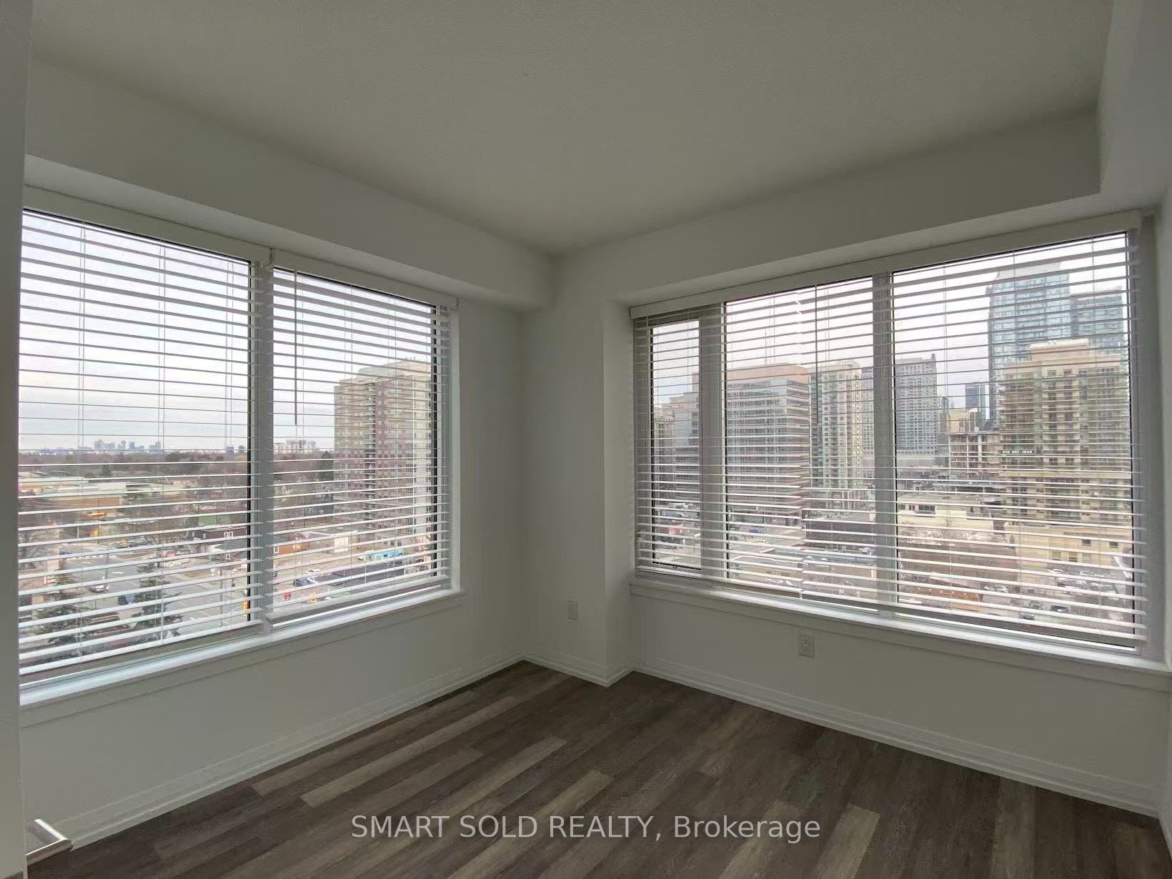 75 Canterbury Place 1002, Toronto, ON M2N 0L2 photo 5