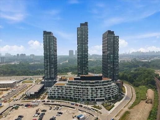 1 Quarrington Lane 1815, Toronto, ON M3C 0S4