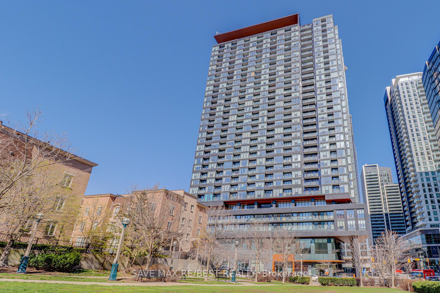 19 Western Battery Road 2810, Toronto, ON M6K 0E3