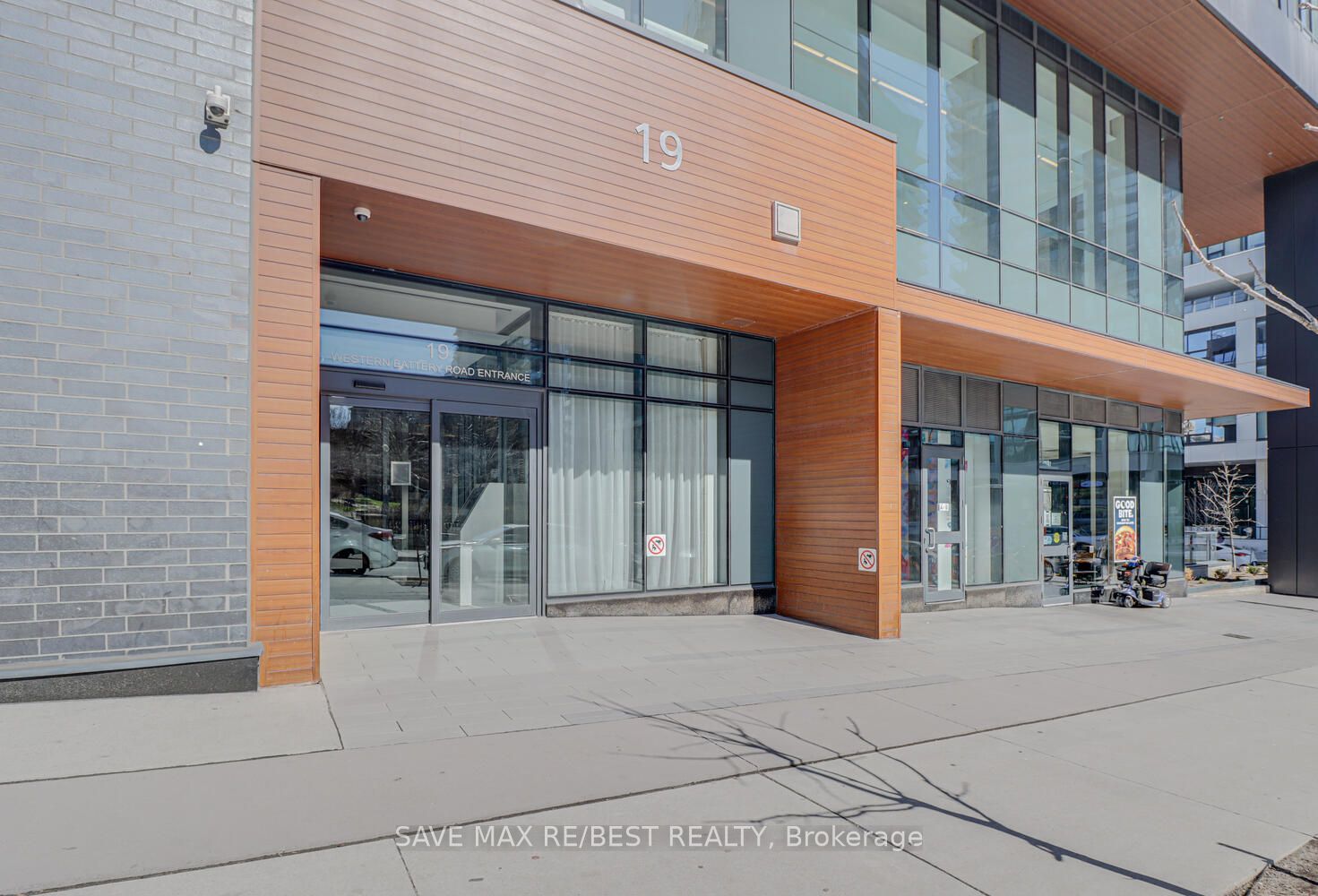 19 Western Battery Road 2810, Toronto, ON M6K 0E3 photo 2