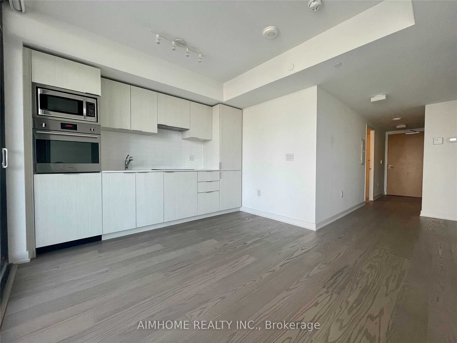 11 Wellesley Street W 3310, Toronto, ON M4Y 0G4 photo 4
