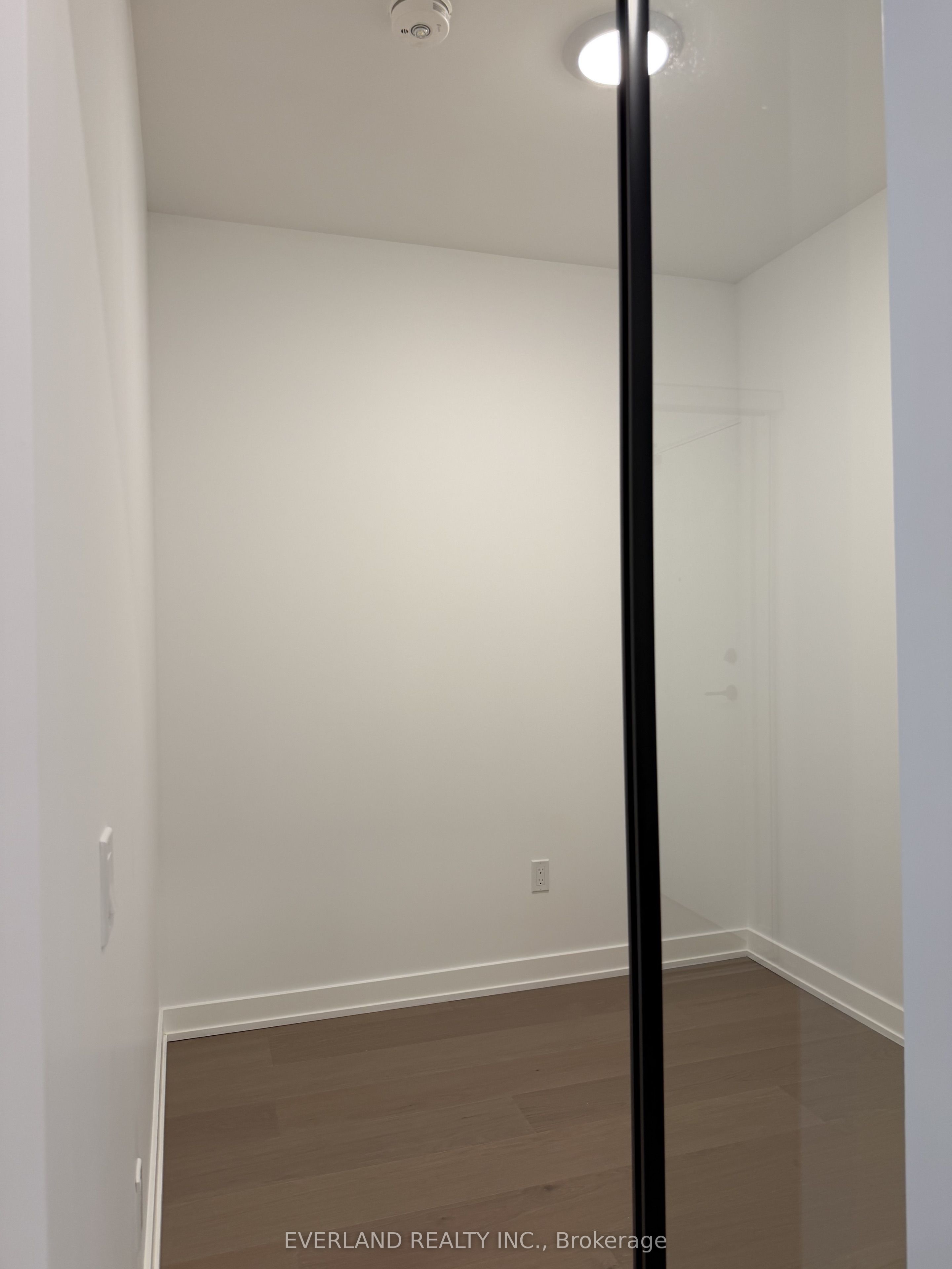 91 Montclair Avenue 738, Toronto, ON M5P 0B1 photo 5