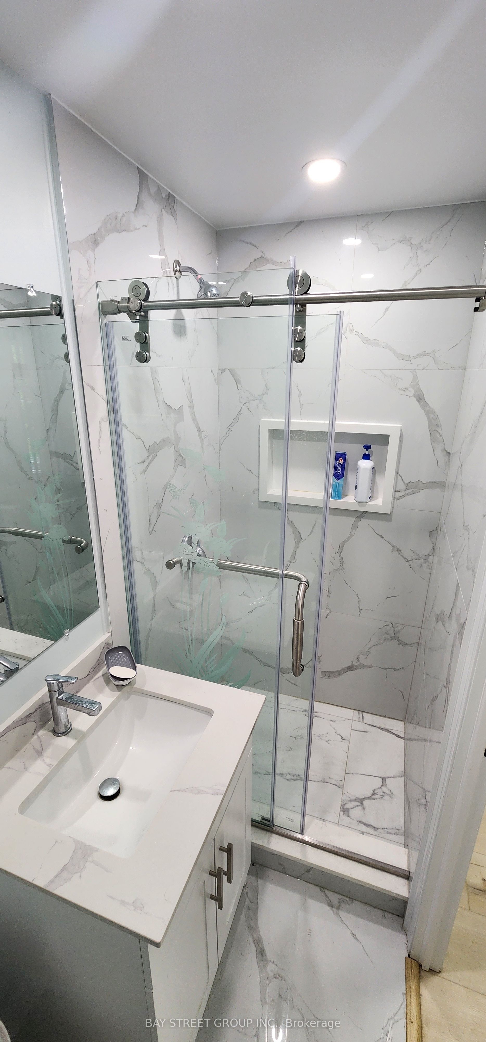 45 PINEWAY Boulevard Room1, Toronto, ON M2H 1A5 photo 2