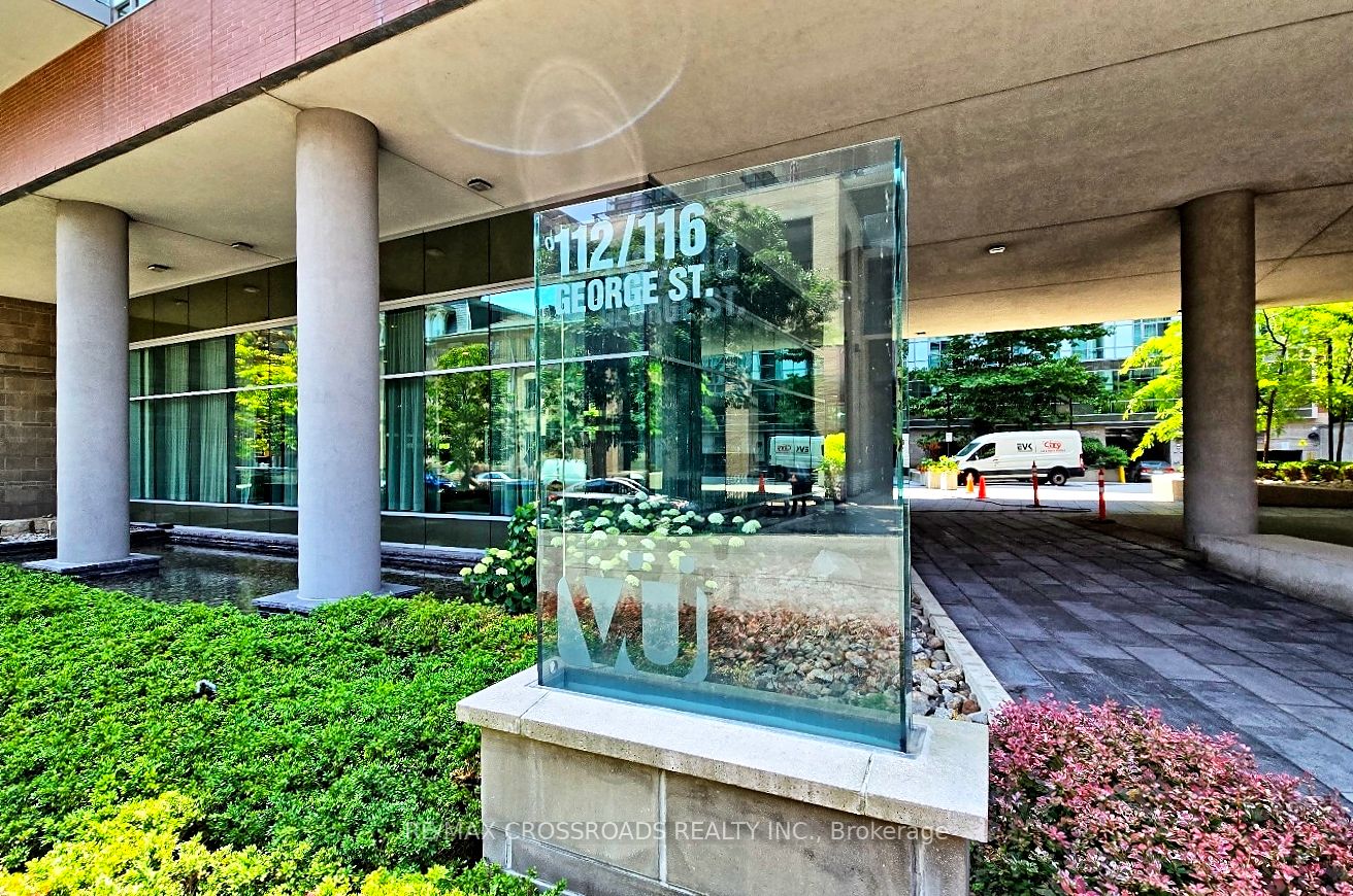 112 George Street S805, Toronto, ON M5A 2M5 photo 2