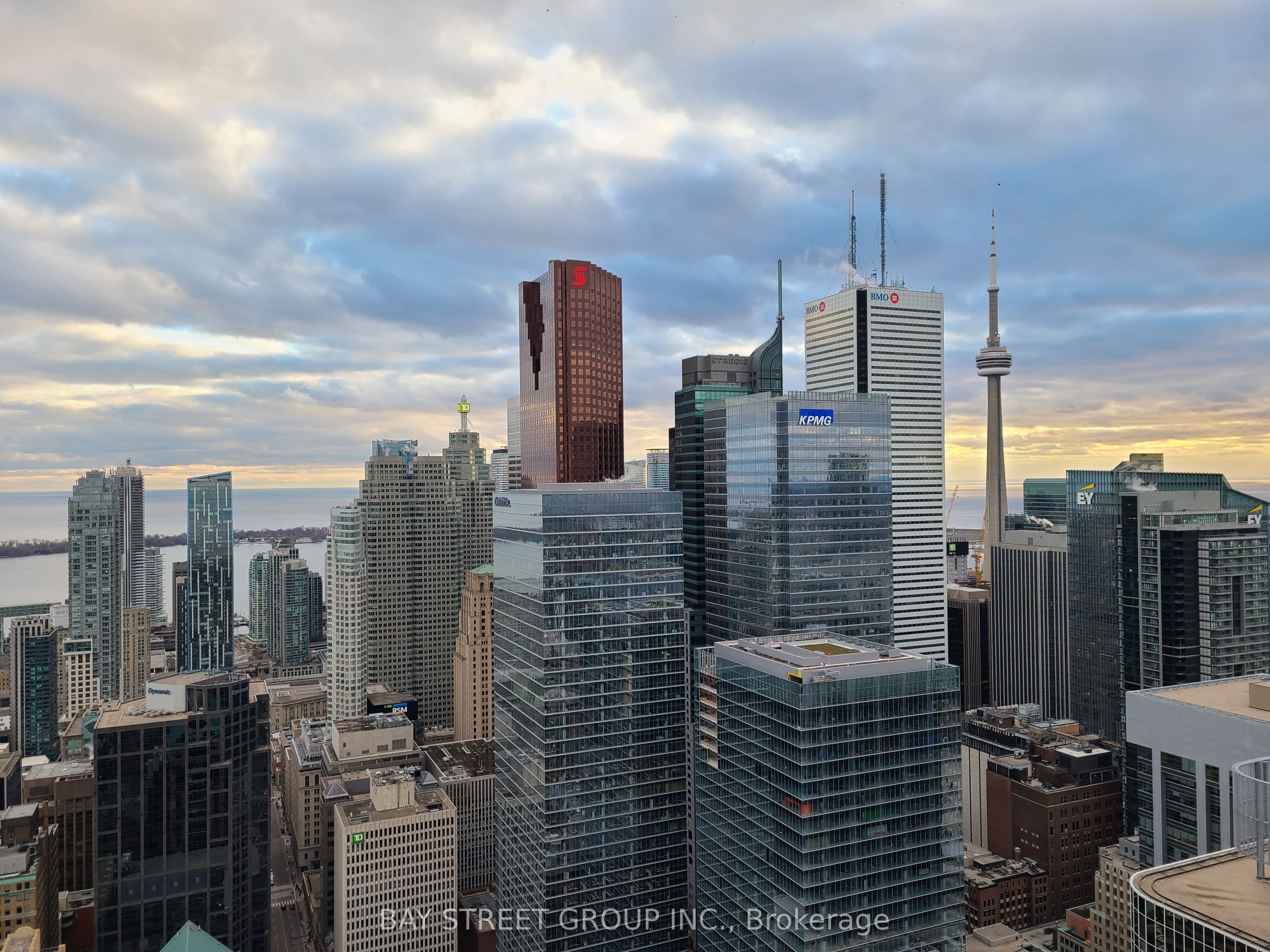 197 Yonge Street 5709, Toronto, ON M5B 0C1