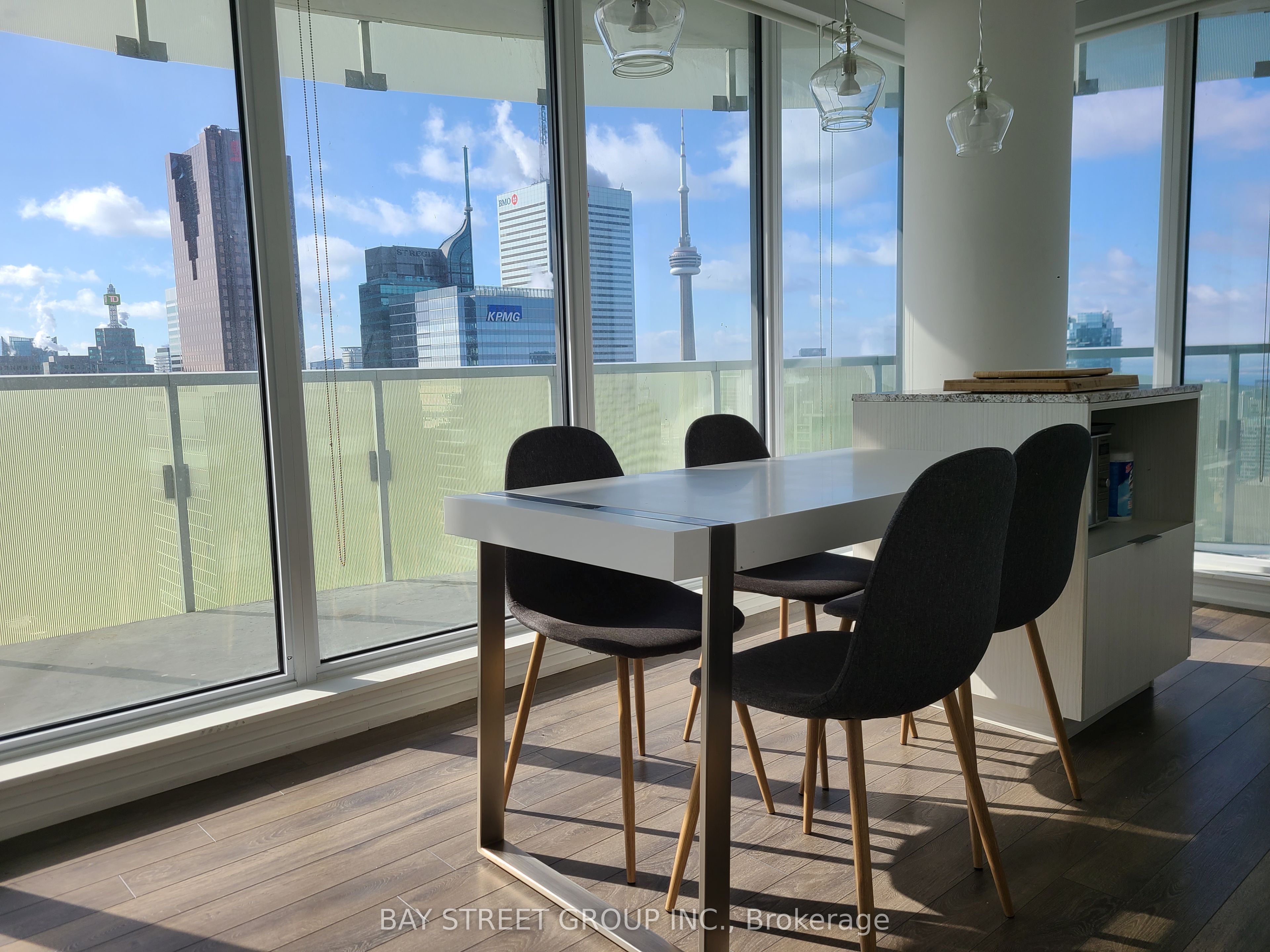 197 Yonge Street 5709, Toronto, ON M5B 0C1 photo 3