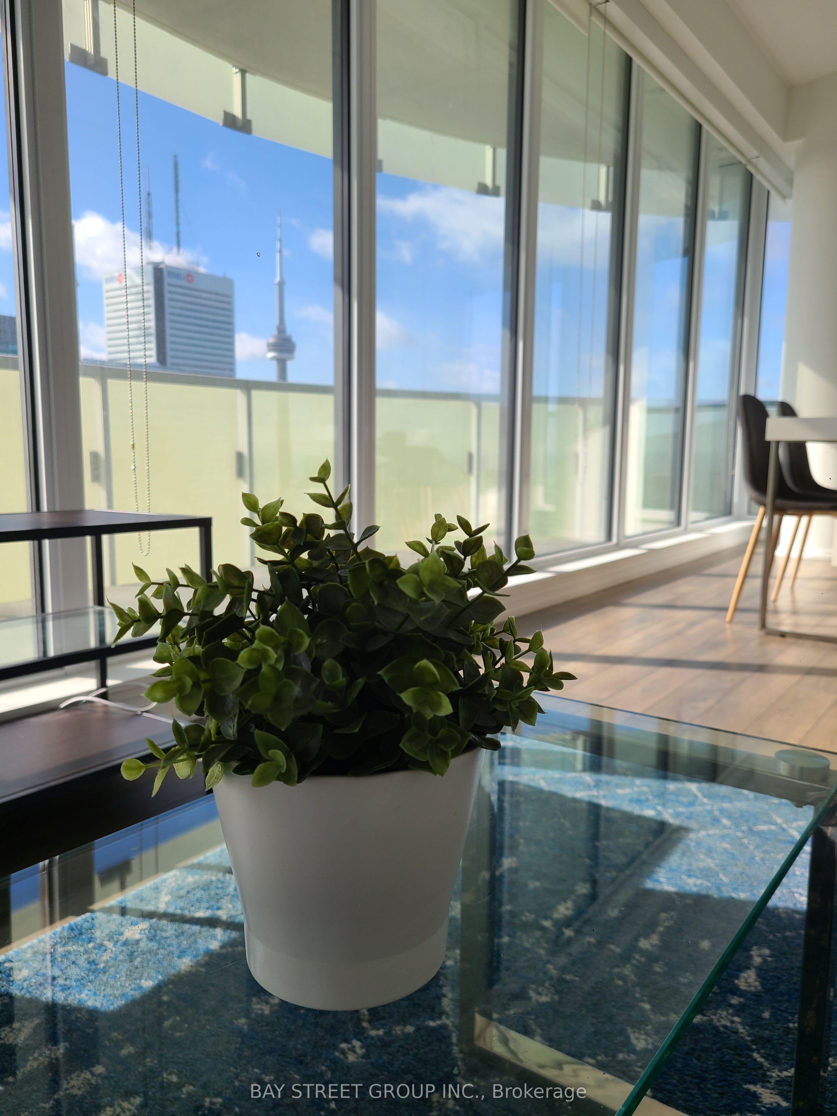 197 Yonge Street 5709, Toronto, ON M5B 0C1 photo 5