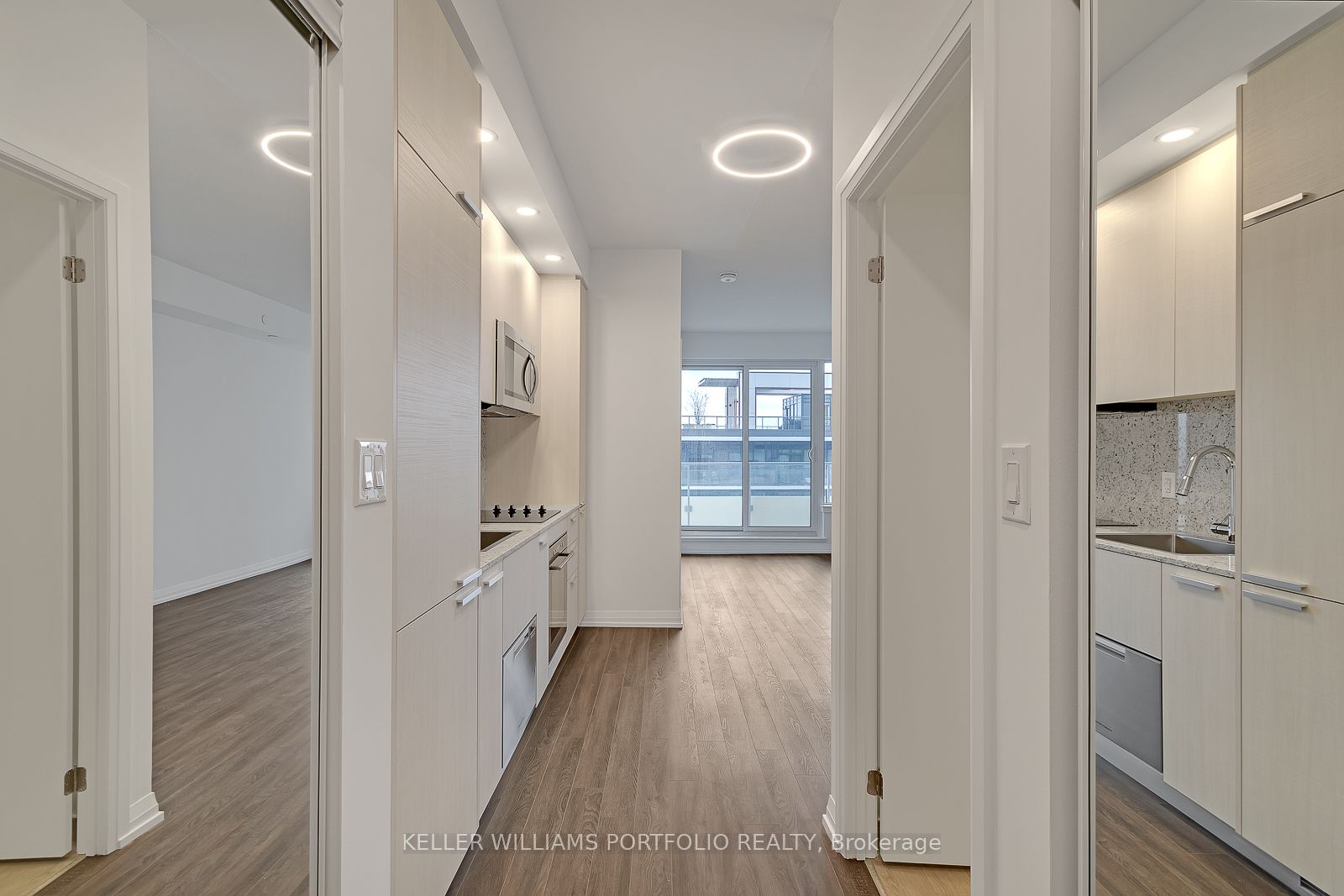 75 Canterbury Place 608, Toronto, ON M2N 0L2 photo 2