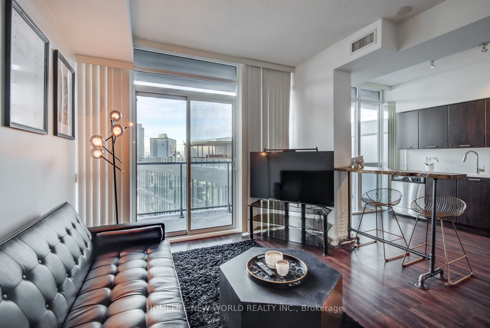 169 Fort York Boulevard 1012, Toronto, ON M5V 0C8