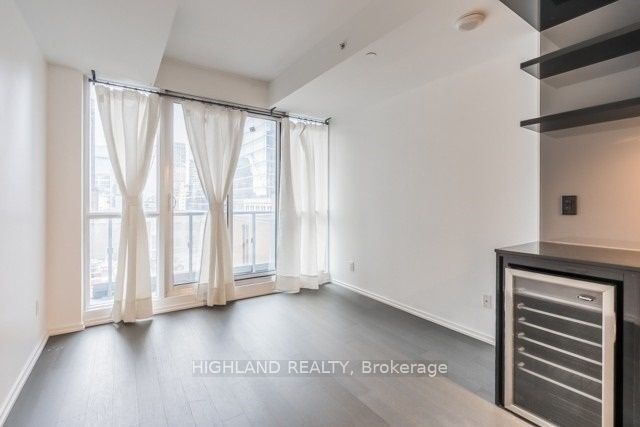 70 Temperance Street 1404, Toronto, ON M5H 4E8 photo 3