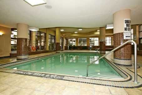 736 Bay Street 2106, Toronto, ON M5G 2M4 photo 3