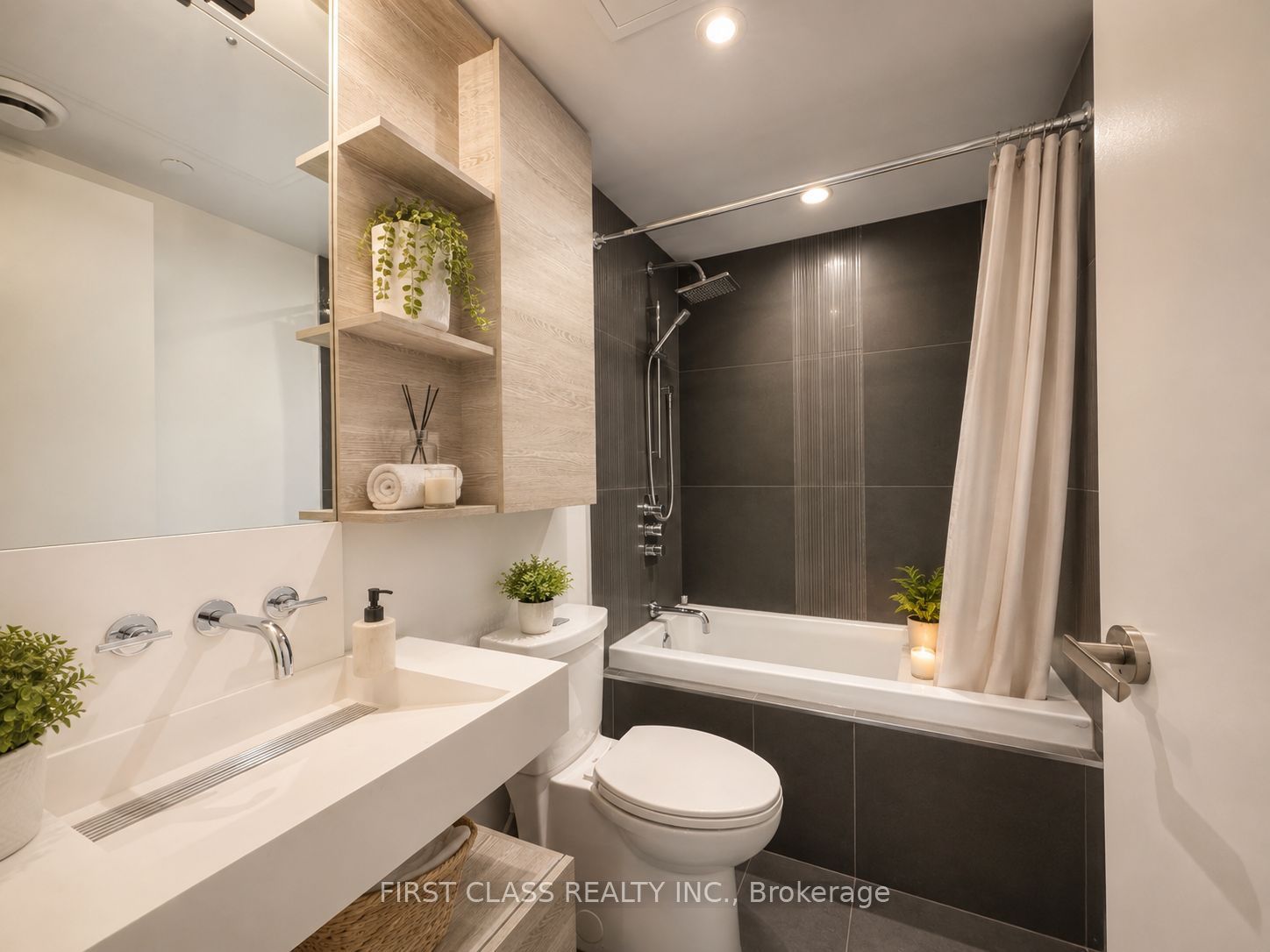 5 St Joseph Street 2503, Toronto, ON M4Y 0B6 photo 2