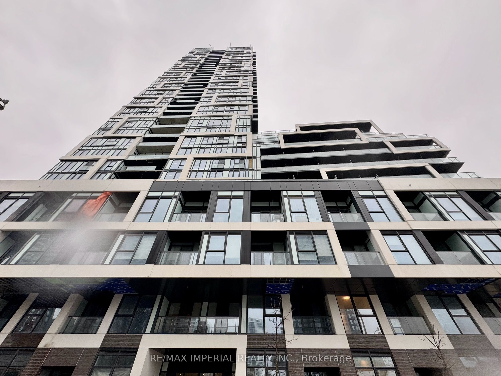 5 Defries Street 1009, Toronto, ON M5A 3R4 photo 3