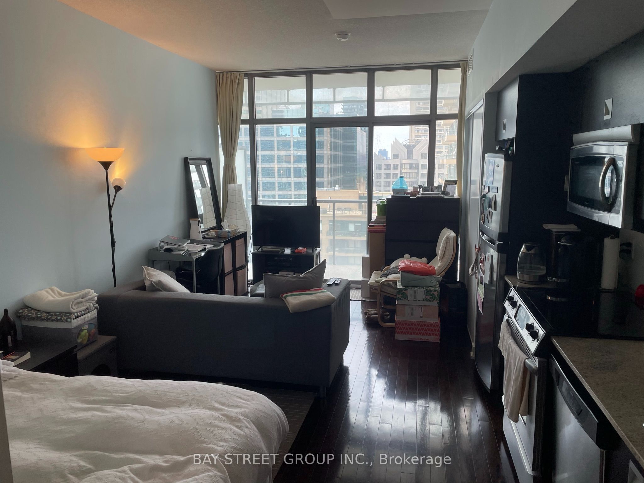 33 Charles Street E 1910, Toronto, ON M4Y 1R9 photo 3