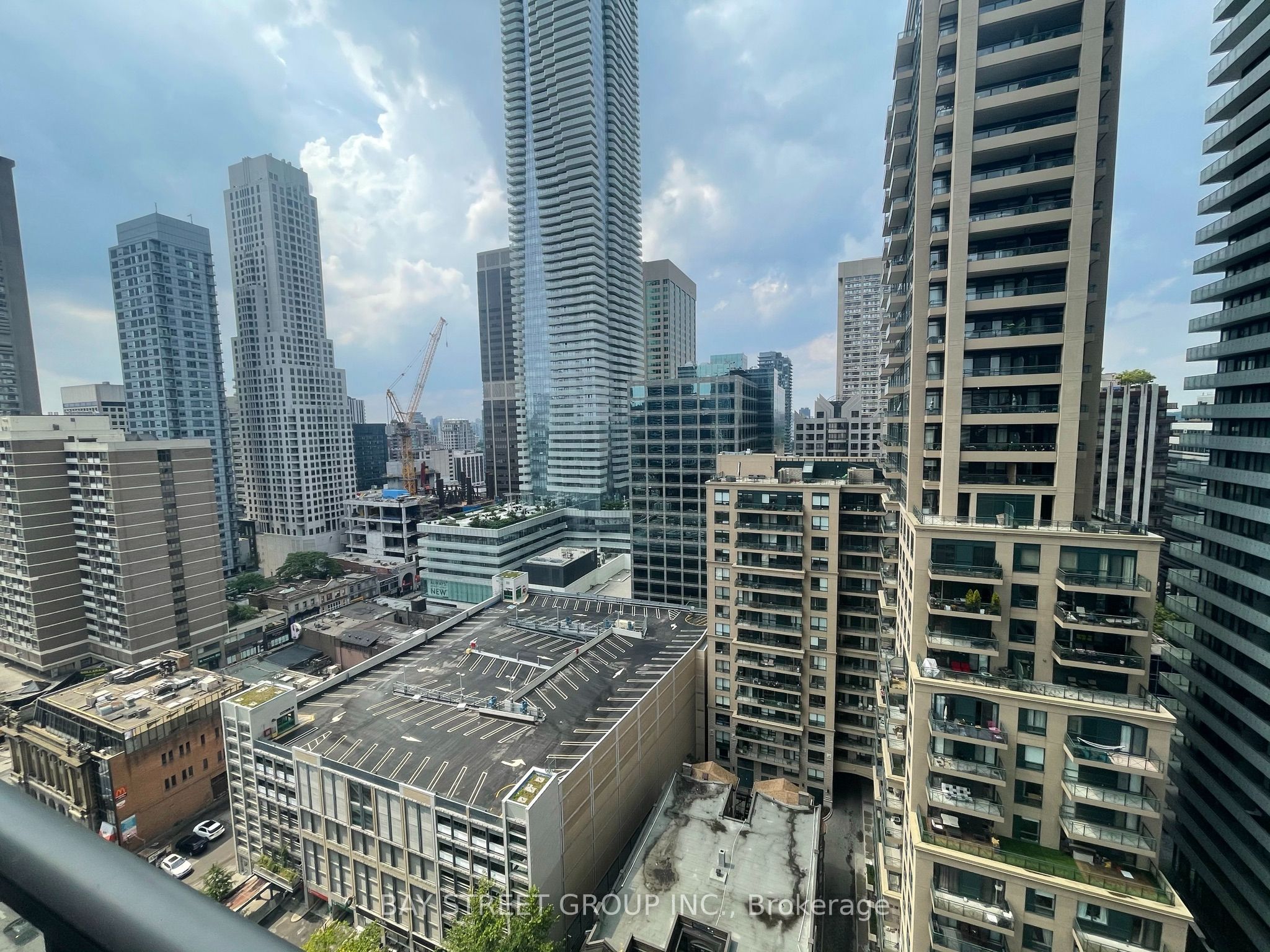 33 Charles Street E 1910, Toronto, ON M4Y 1R9 photo 5