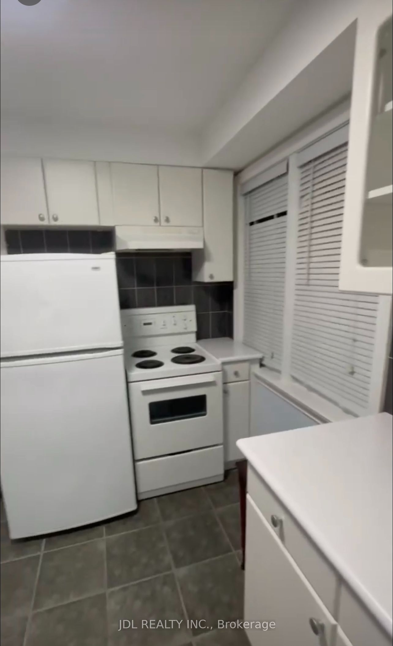 10 Apache Trail Unit A bsmt, Toronto, ON M2H 2H7 photo 5