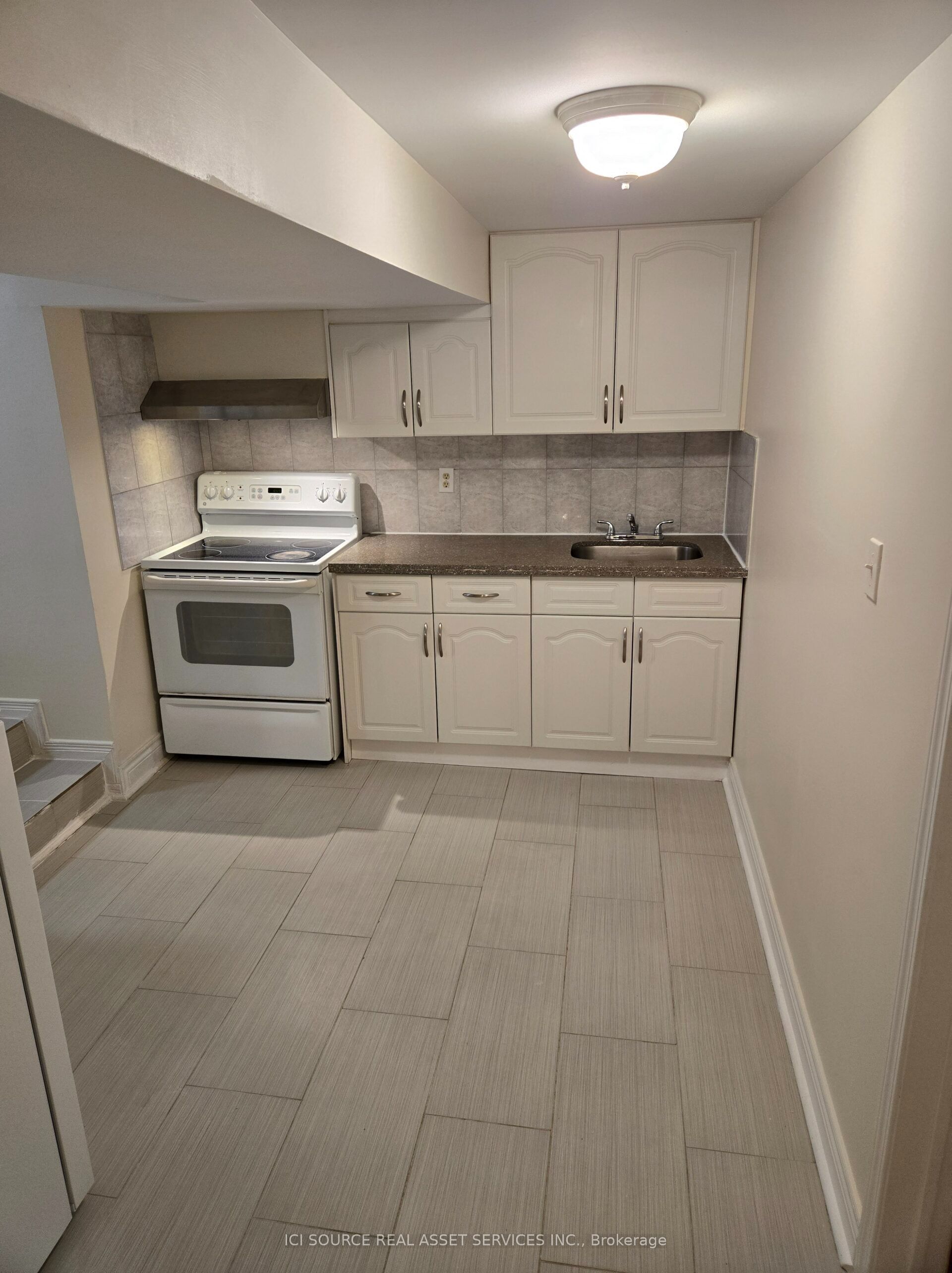 57 Mentor Boulevard Lower Unit, Toronto, ON M2H 2M9 photo 3
