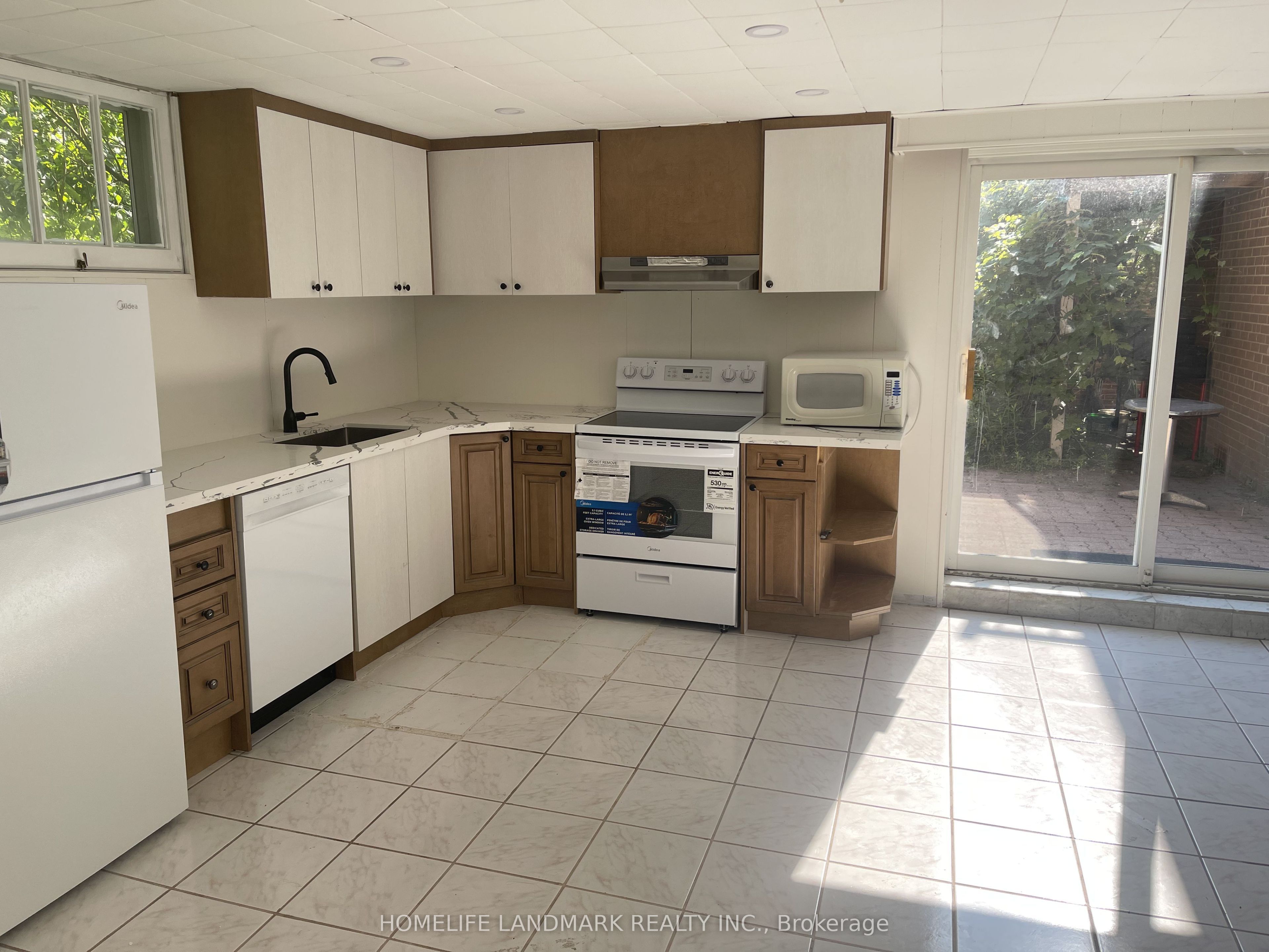 Basement - 74 Valentine Drive, Toronto, ON M3A 3J8 photo 3