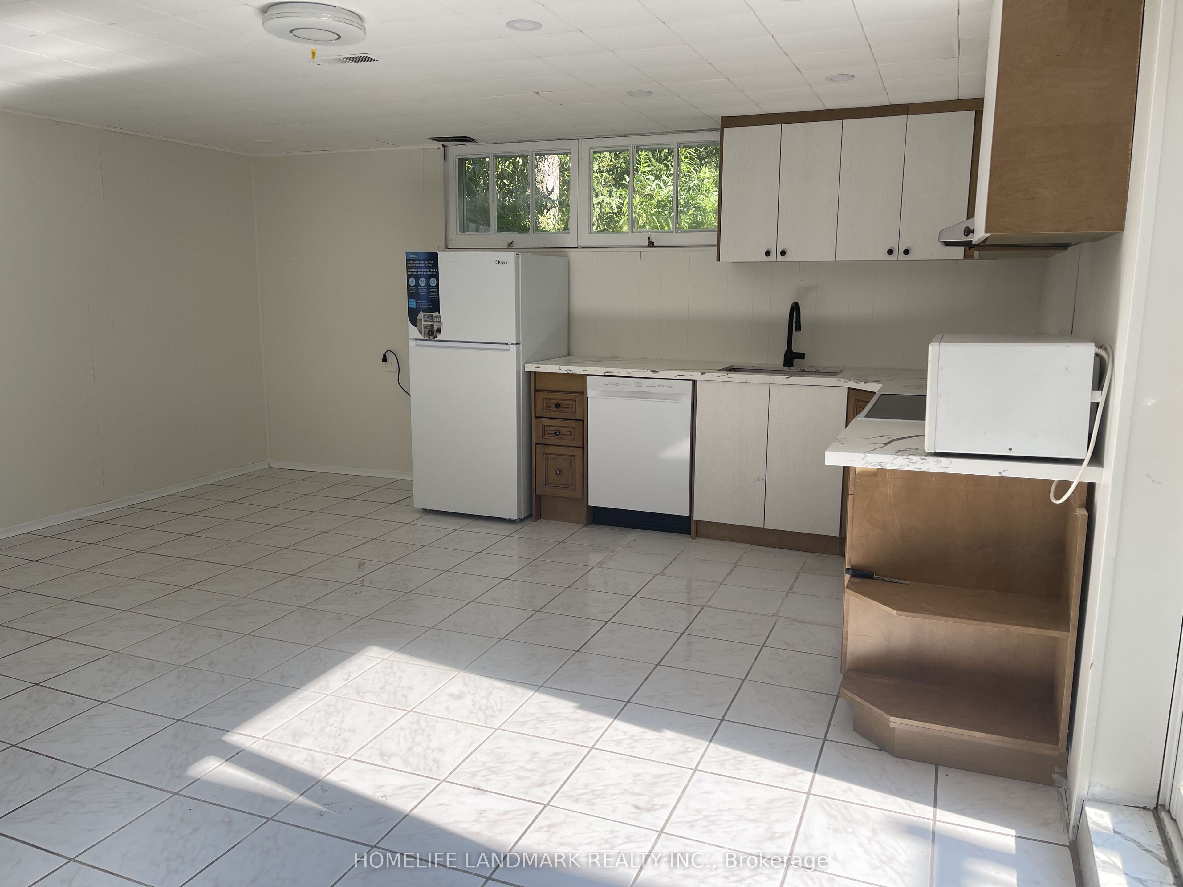 Basement - 74 Valentine Drive, Toronto, ON M3A 3J8 photo 5