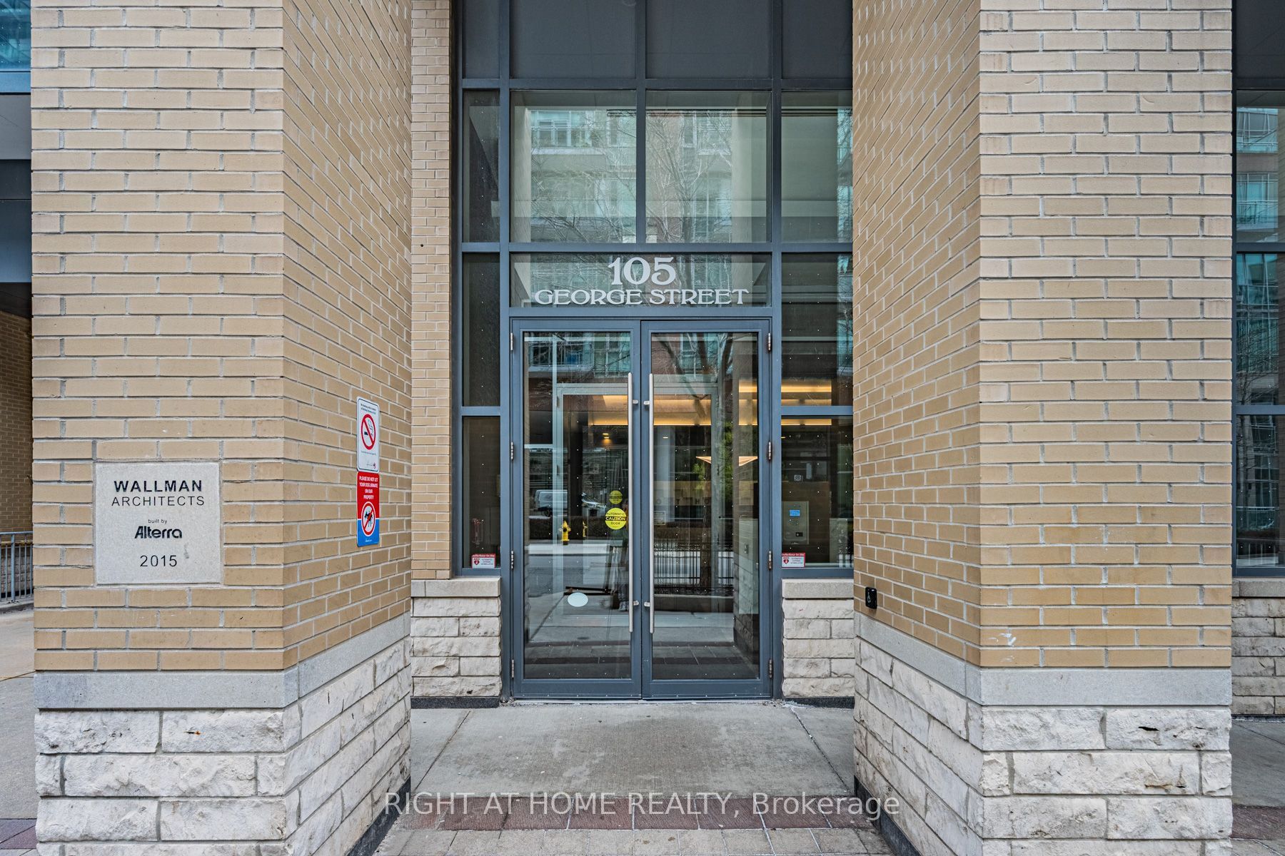 105 George Street 312, Toronto, ON M5A 0L4 photo 2