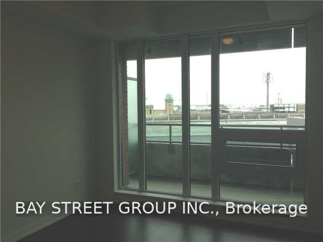 150 East Liberty Street 511, Toronto, ON M6K 3R5 photo 5