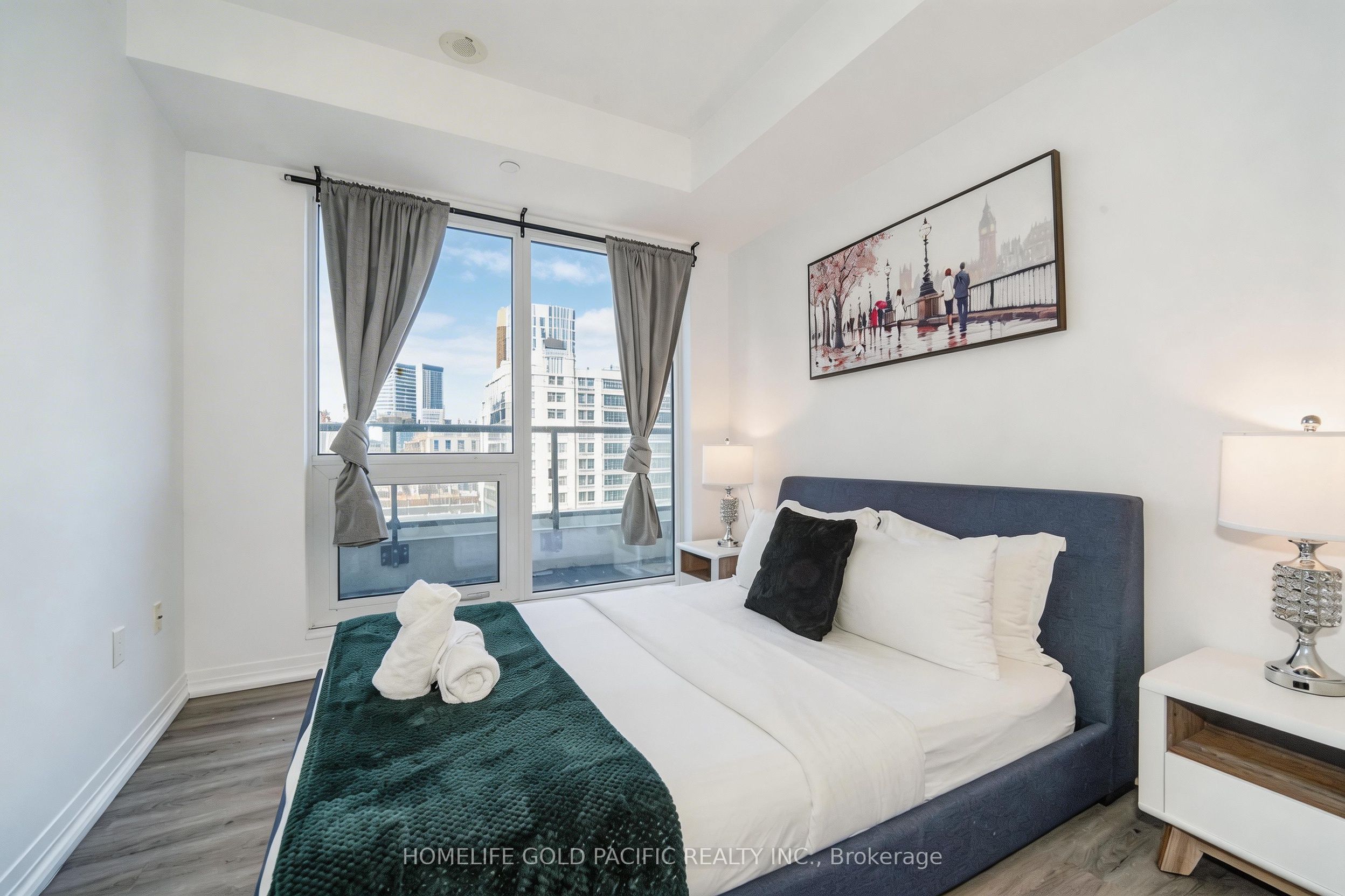 251 Jarvis Street 925, Toronto, ON M5B 0C3 photo 2