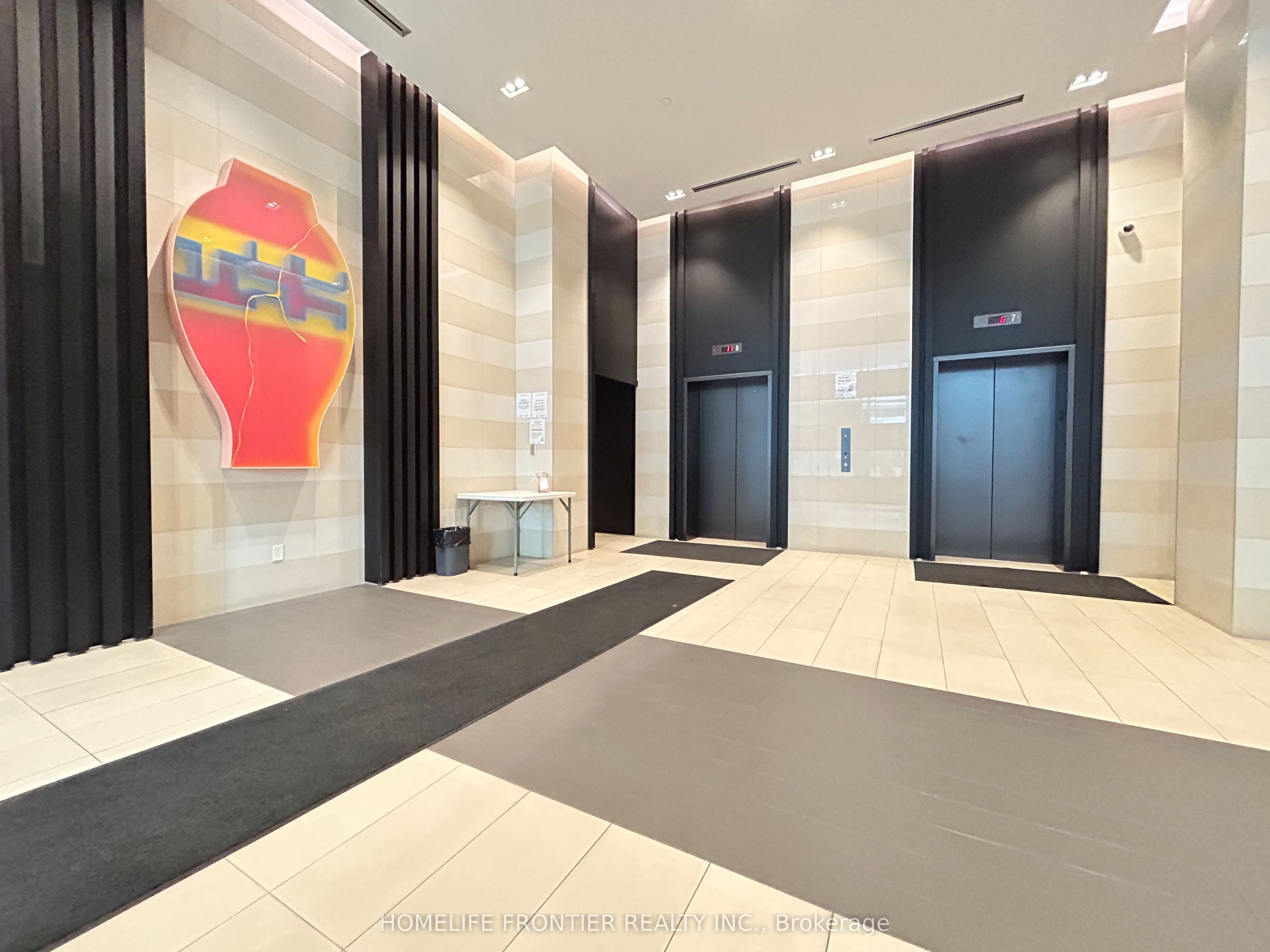 18 Maitland Terrace 1807, Toronto, ON M4Y 0H2 photo 2