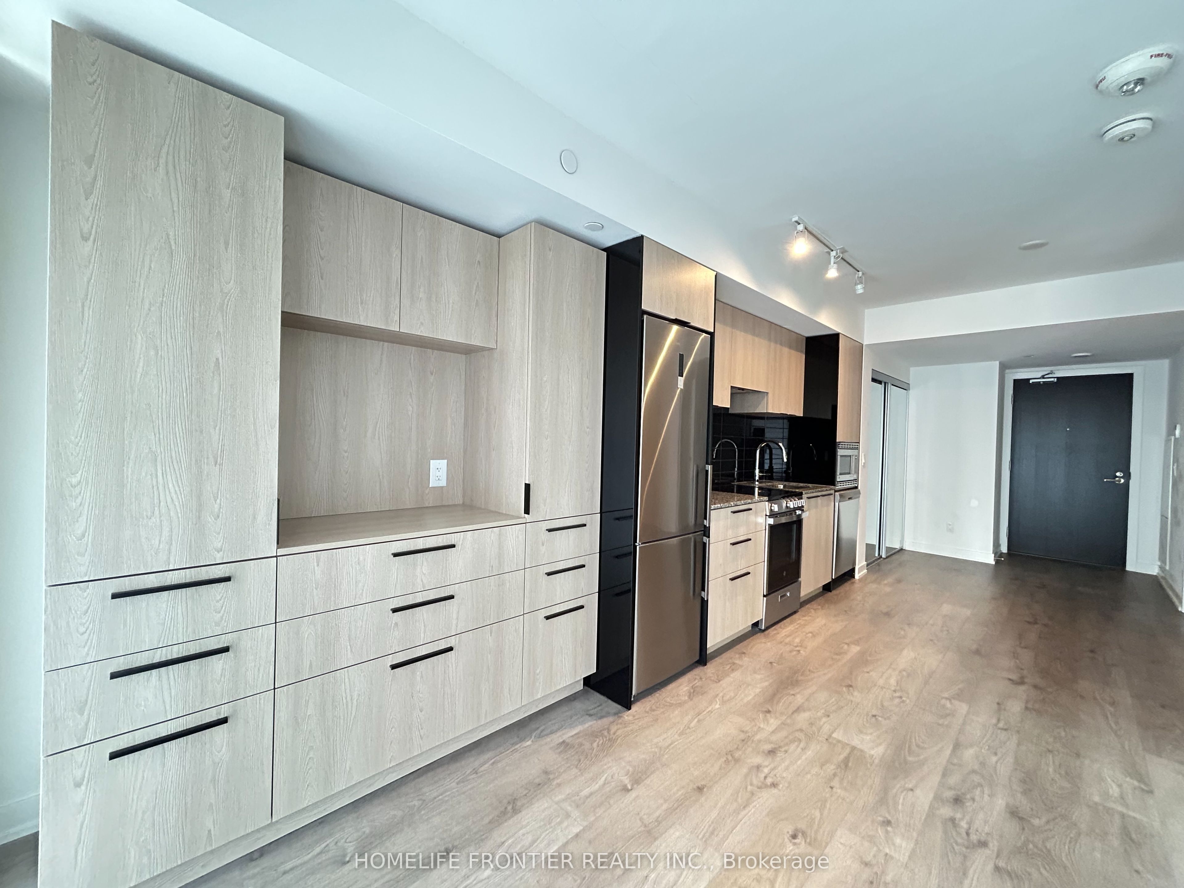18 Maitland Terrace 1807, Toronto, ON M4Y 0H2 photo 4