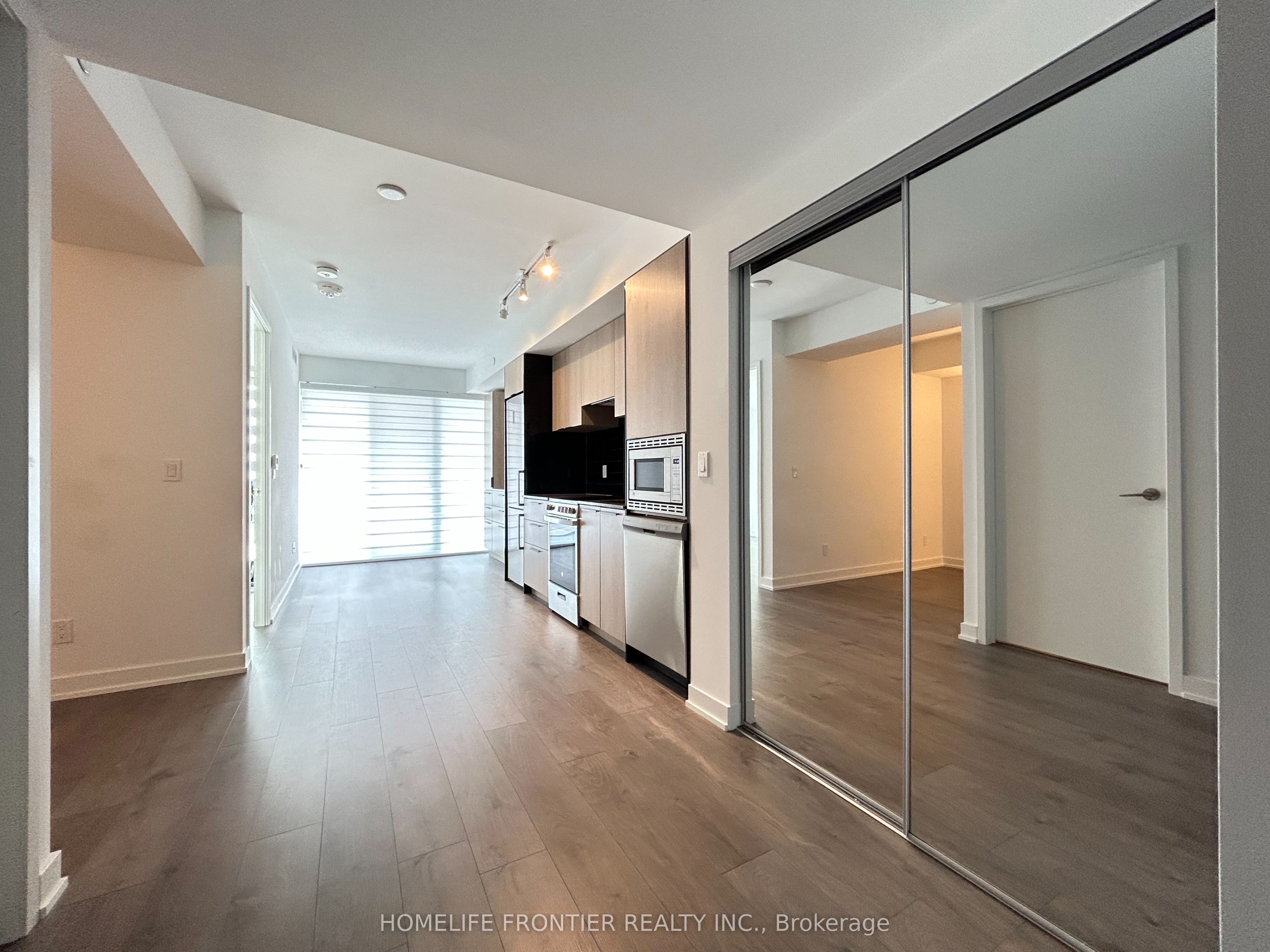 18 Maitland Terrace 1807, Toronto, ON M4Y 0H2 photo 5