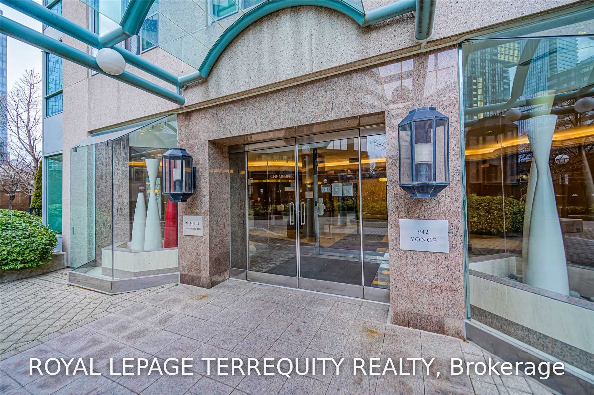 942 Yonge Street 319, Toronto, ON M4W 3S8 photo 2