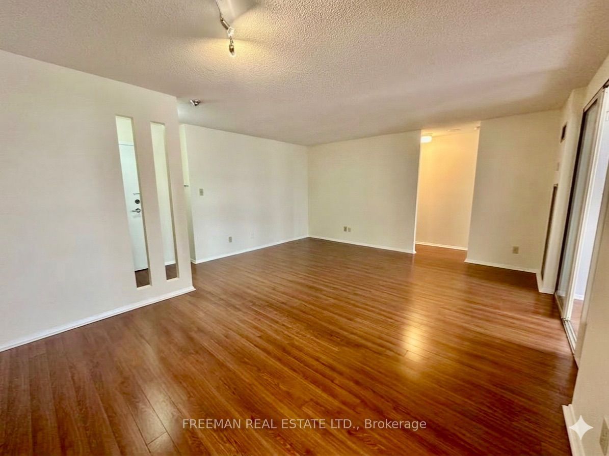 633 Bay Street 1021, Toronto, ON M5G 2G4 photo 3