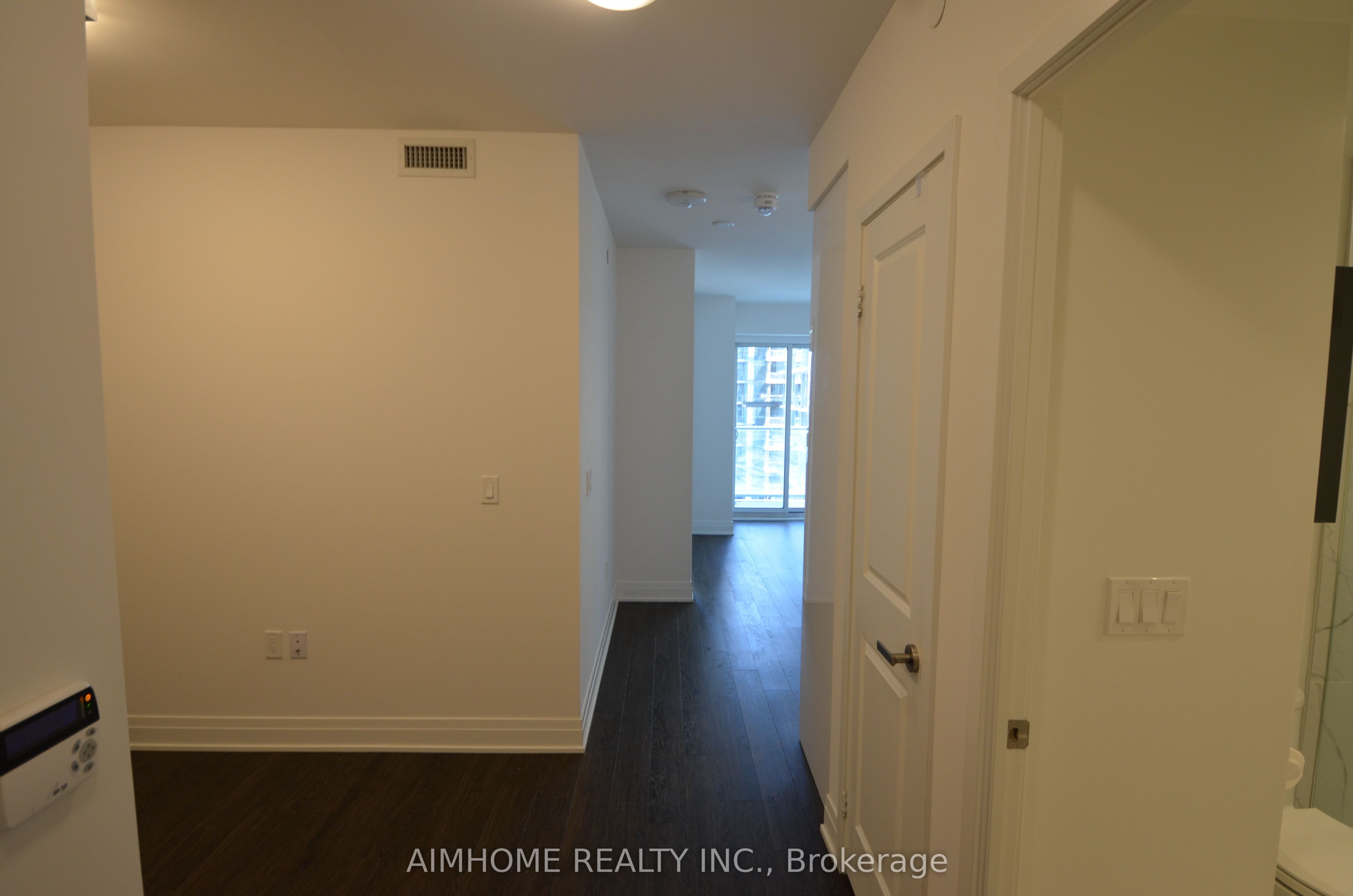 99 Broadway Avenue 2202, Toronto, ON M4P 0E3 photo 3